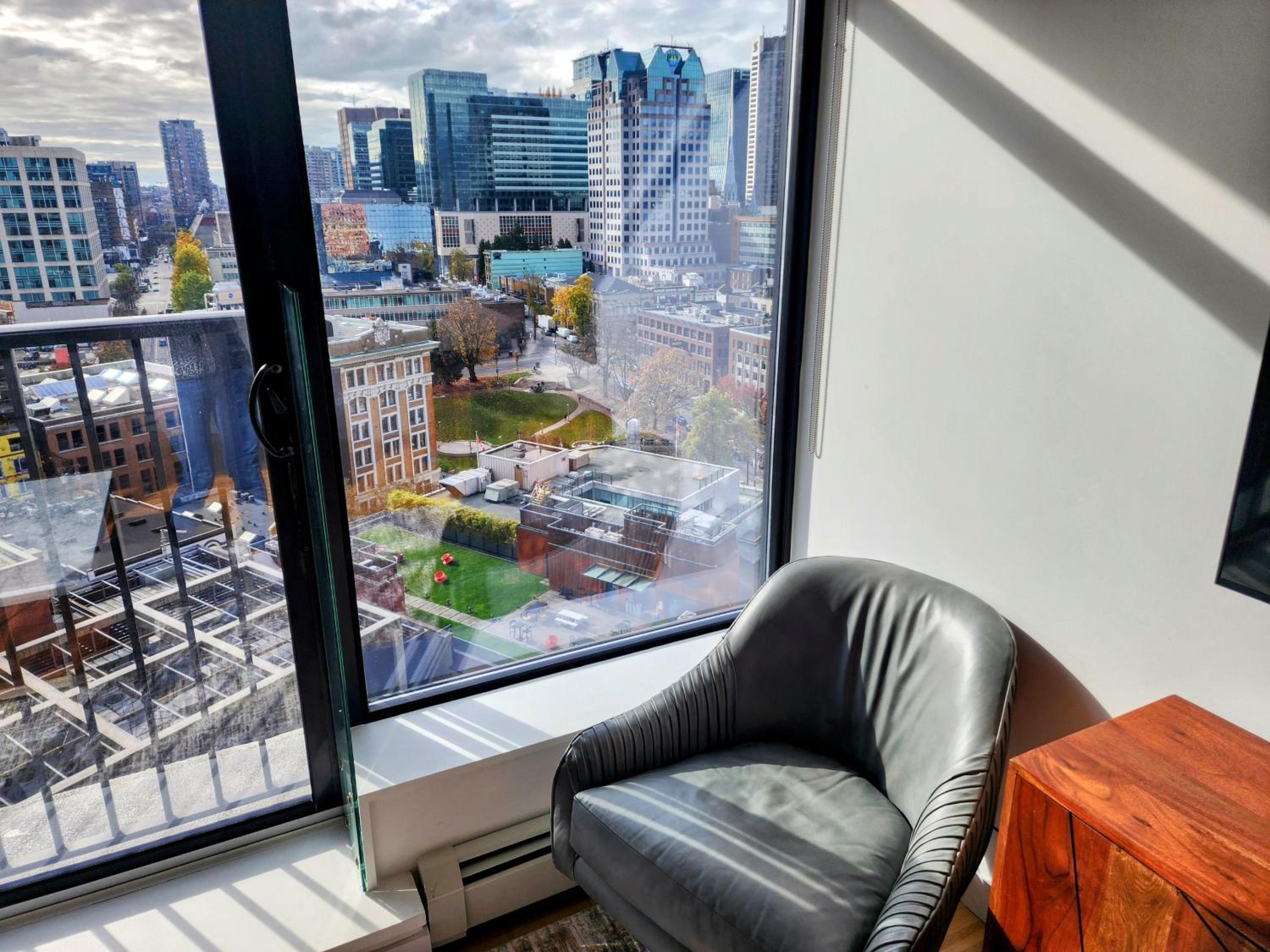 Luxury Downtown Vancouver Suite