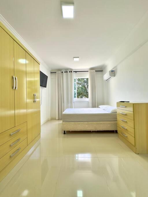 Apartamento em Bombas 2 dormitorios