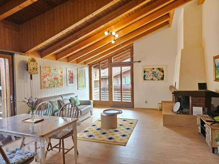 Sawasdee Jungfrau Apartment