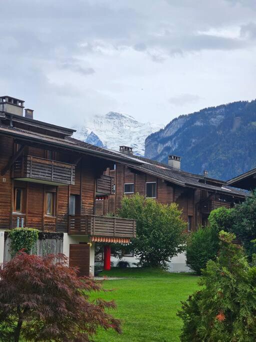 Sawasdee Jungfrau Apartment