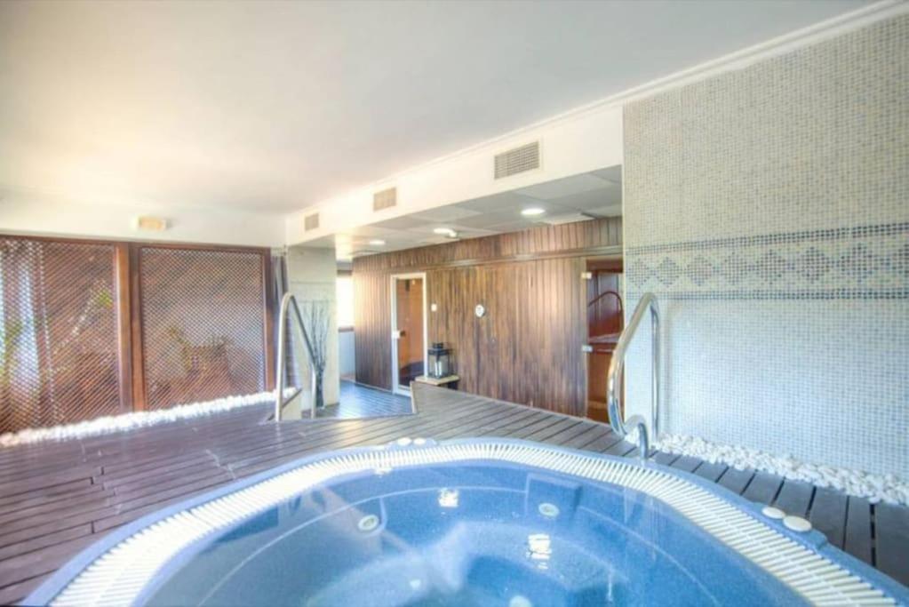 La Mairena - Chic Getaway with Sea & Mountain views, Spa and Sports view 4