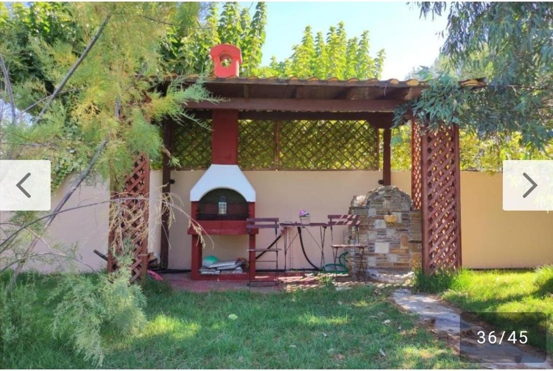 George's family friendly maisonette with great exterior view 2