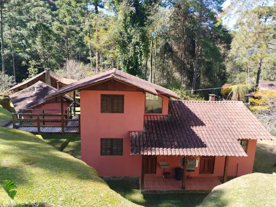 Linda casa em Visconde de Mauá perto da cachoeira