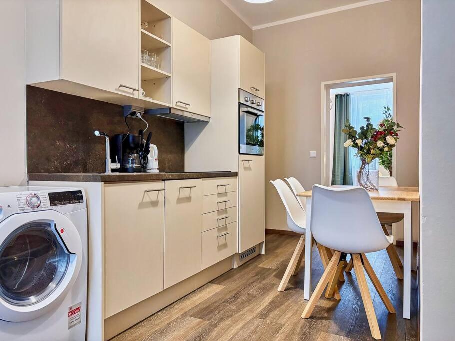 Balkon I Close to S-Bahn I 5 Minutes to Mall
