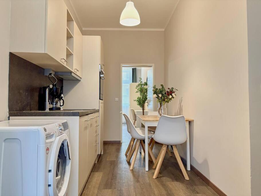 Balkon I Close to S-Bahn I 5 Minutes to Mall