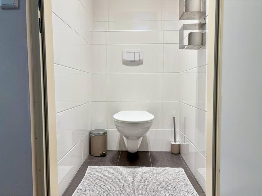 Balkon I Close to S-Bahn I 5 Minutes to Mall