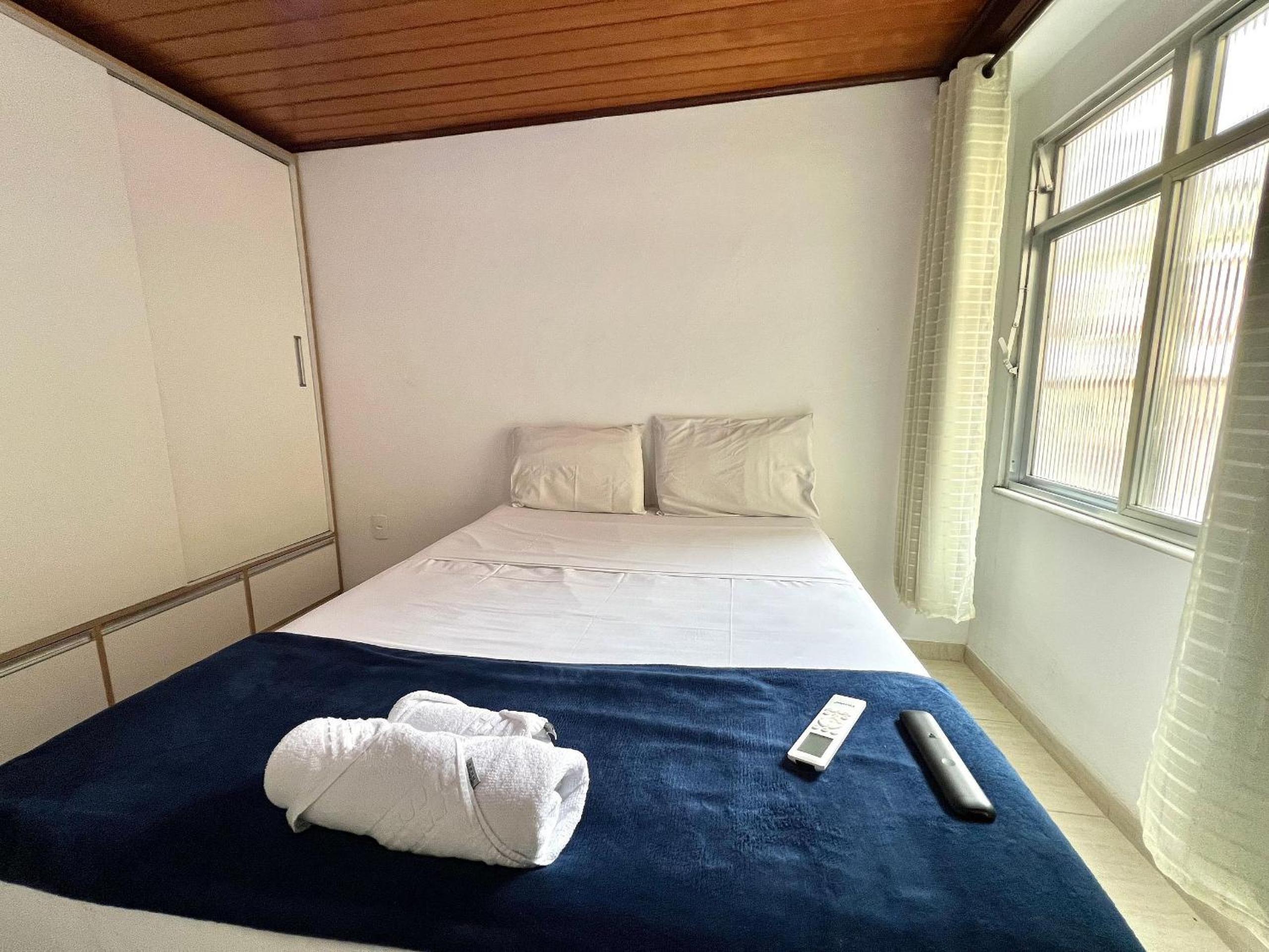 Silencioso com 1 quarto em Copacabana - 450m do metrô