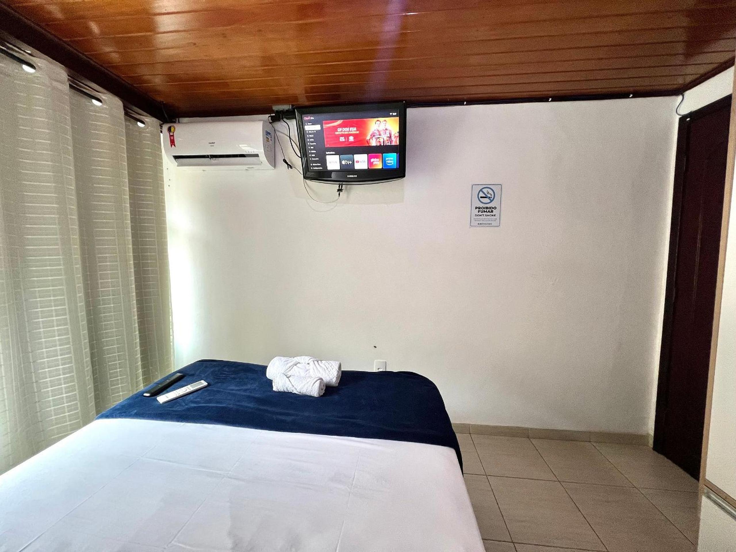 Silencioso com 1 quarto em Copacabana - 450m do metrô