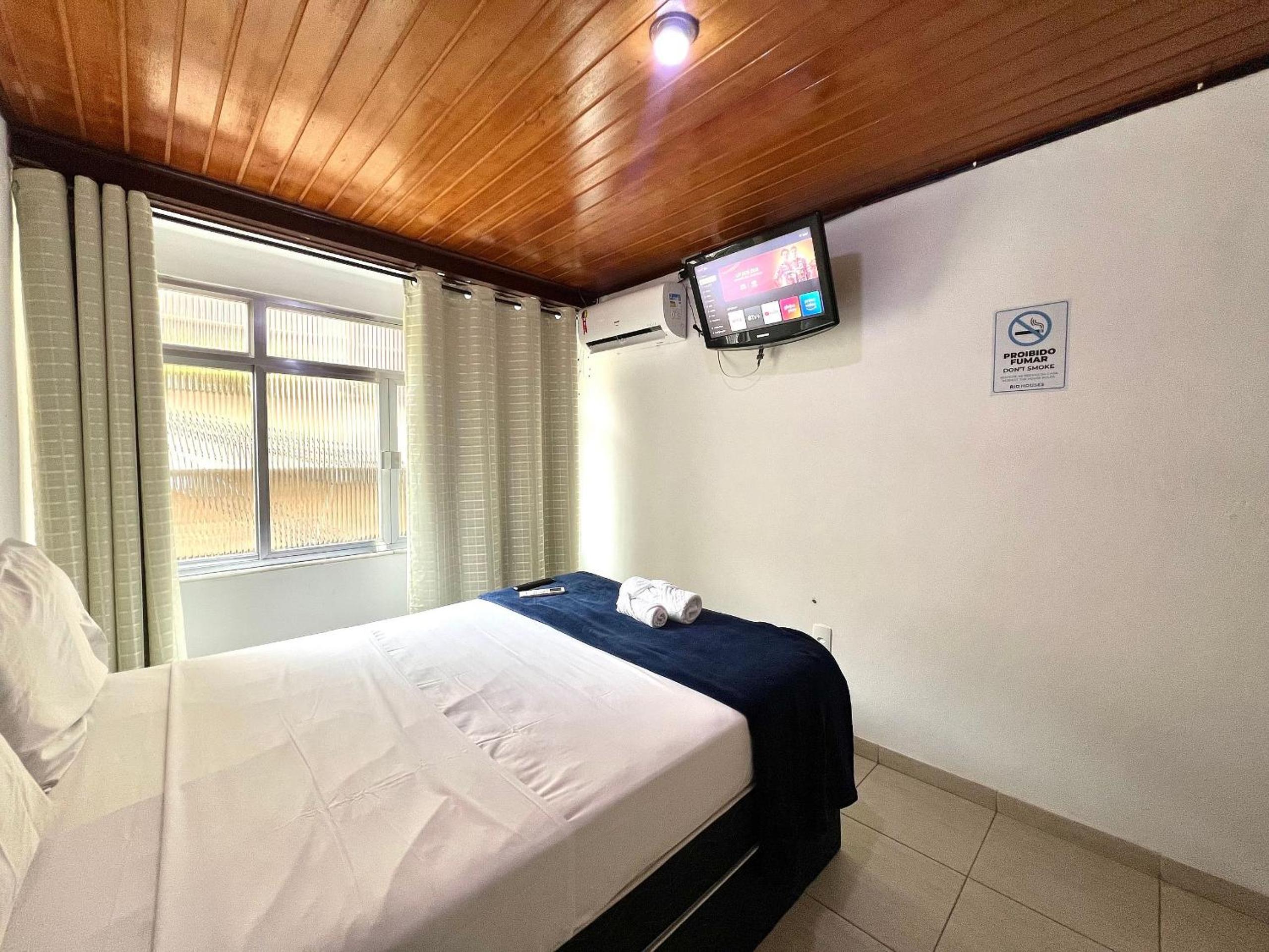 Silencioso com 1 quarto em Copacabana - 450m do metrô