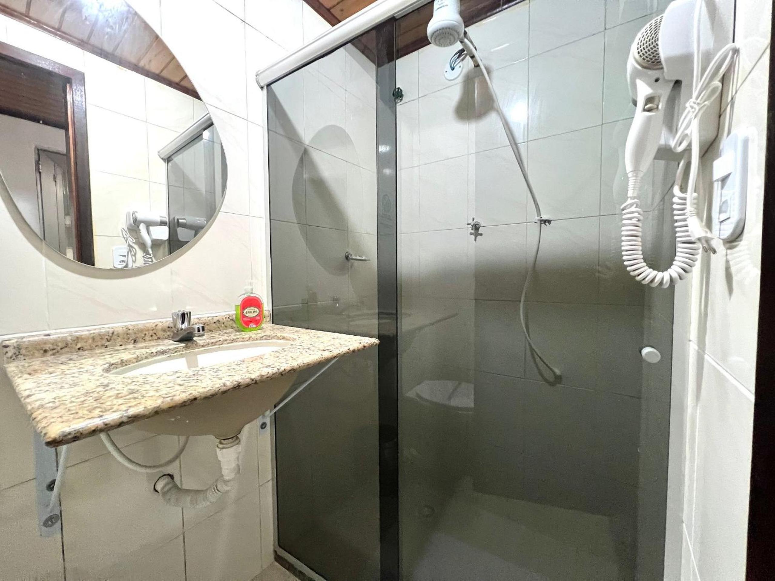 Silencioso com 1 quarto em Copacabana - 450m do metrô