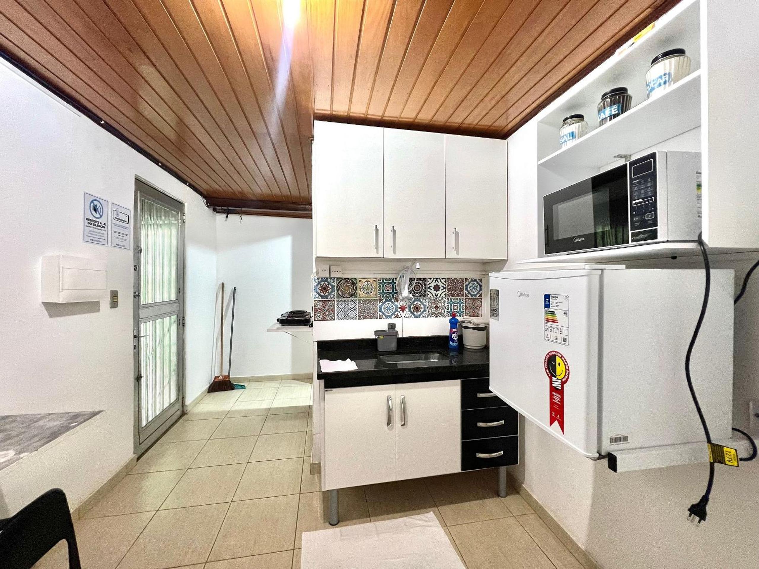 Silencioso com 1 quarto em Copacabana - 450m do metrô