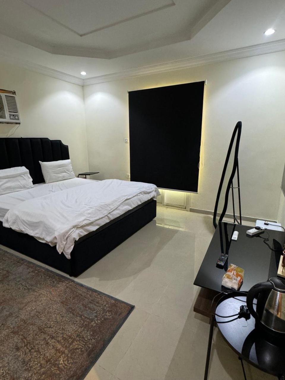 one room view 3