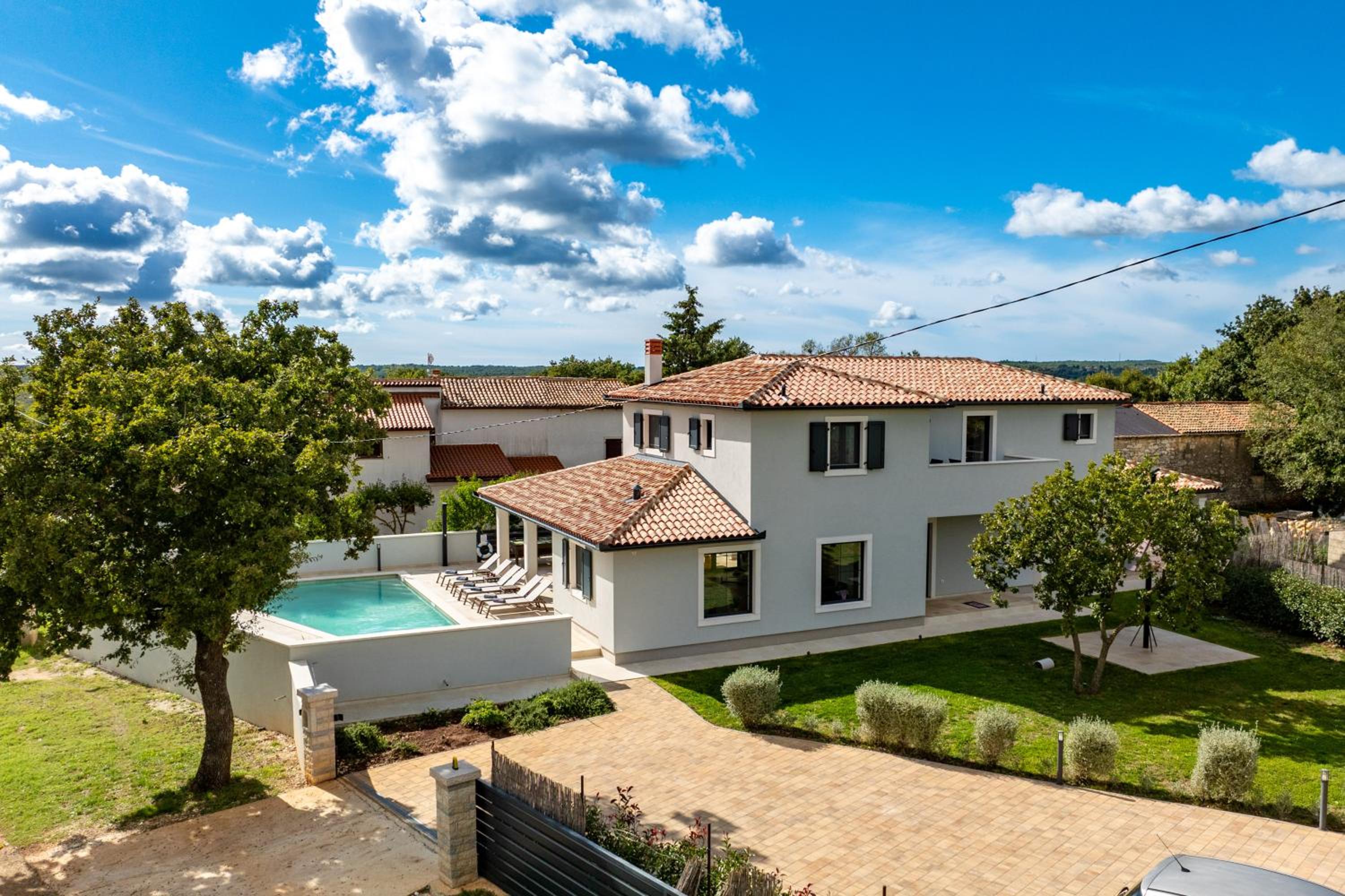 Hotel Villa Paronich - Image 1