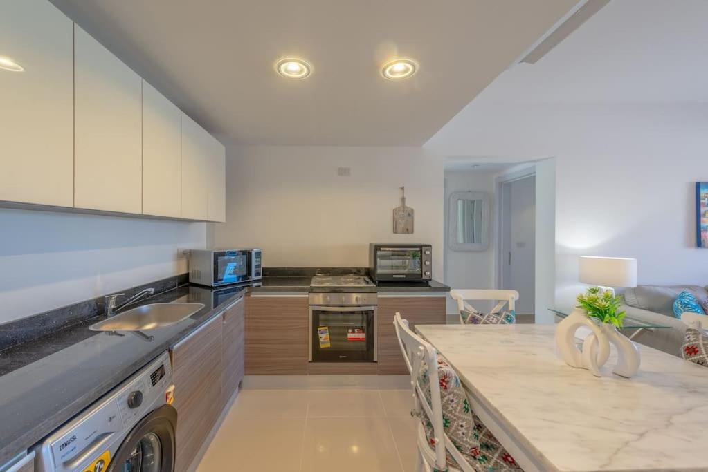 Chic 2 BR poolside Apartment at G-crib El Gouna view 2