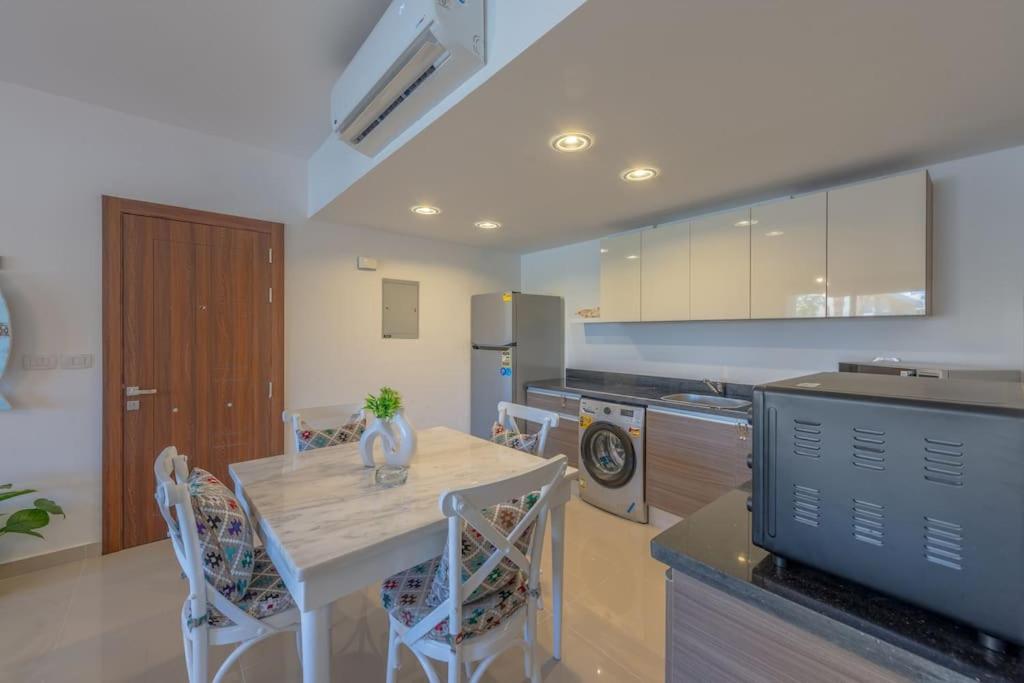 Chic 2 BR poolside Apartment at G-crib El Gouna view 3