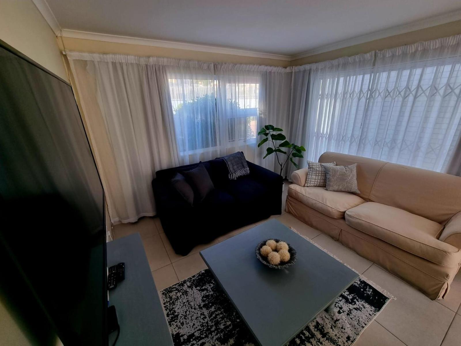 Blouberg Beach Flat view 4