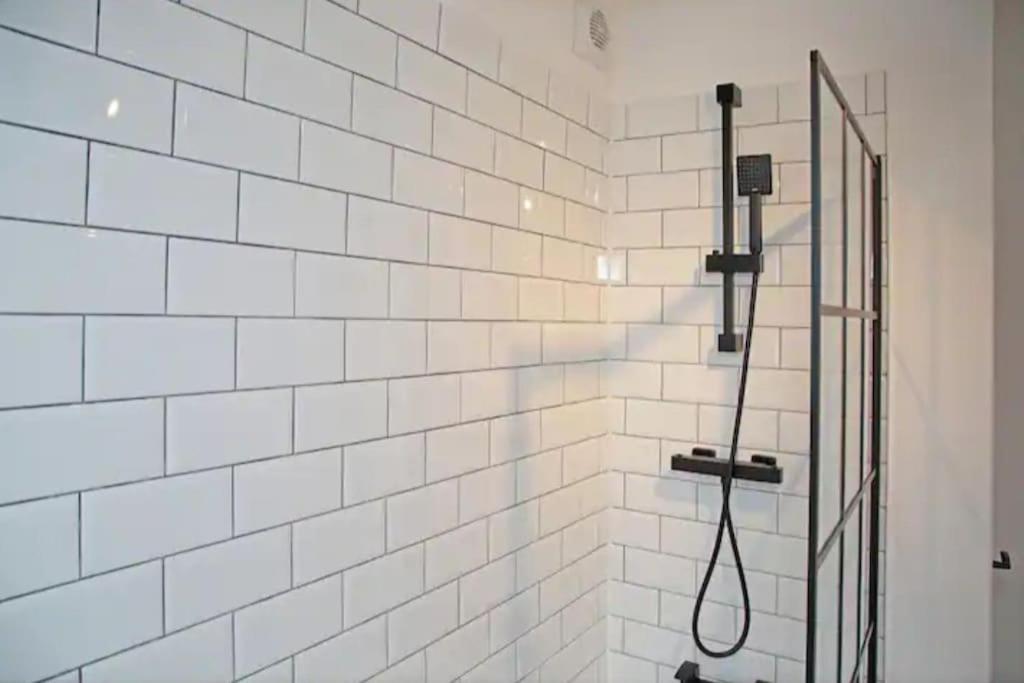 Modern Luxury 4 Bed House in Heart of Macclesfield