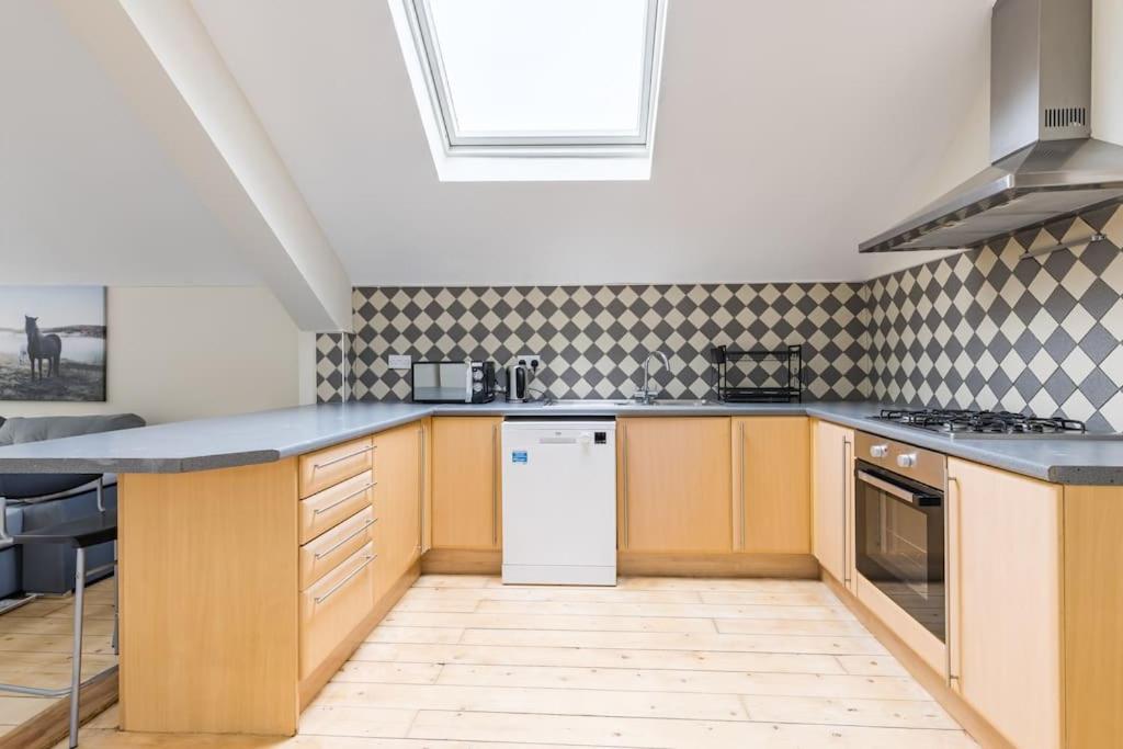 4 Bed Penthouse in Shoreditch
