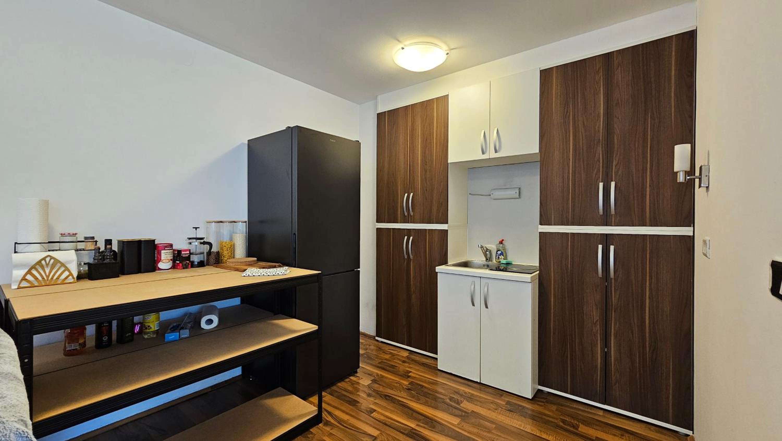 Industrial vibe flat