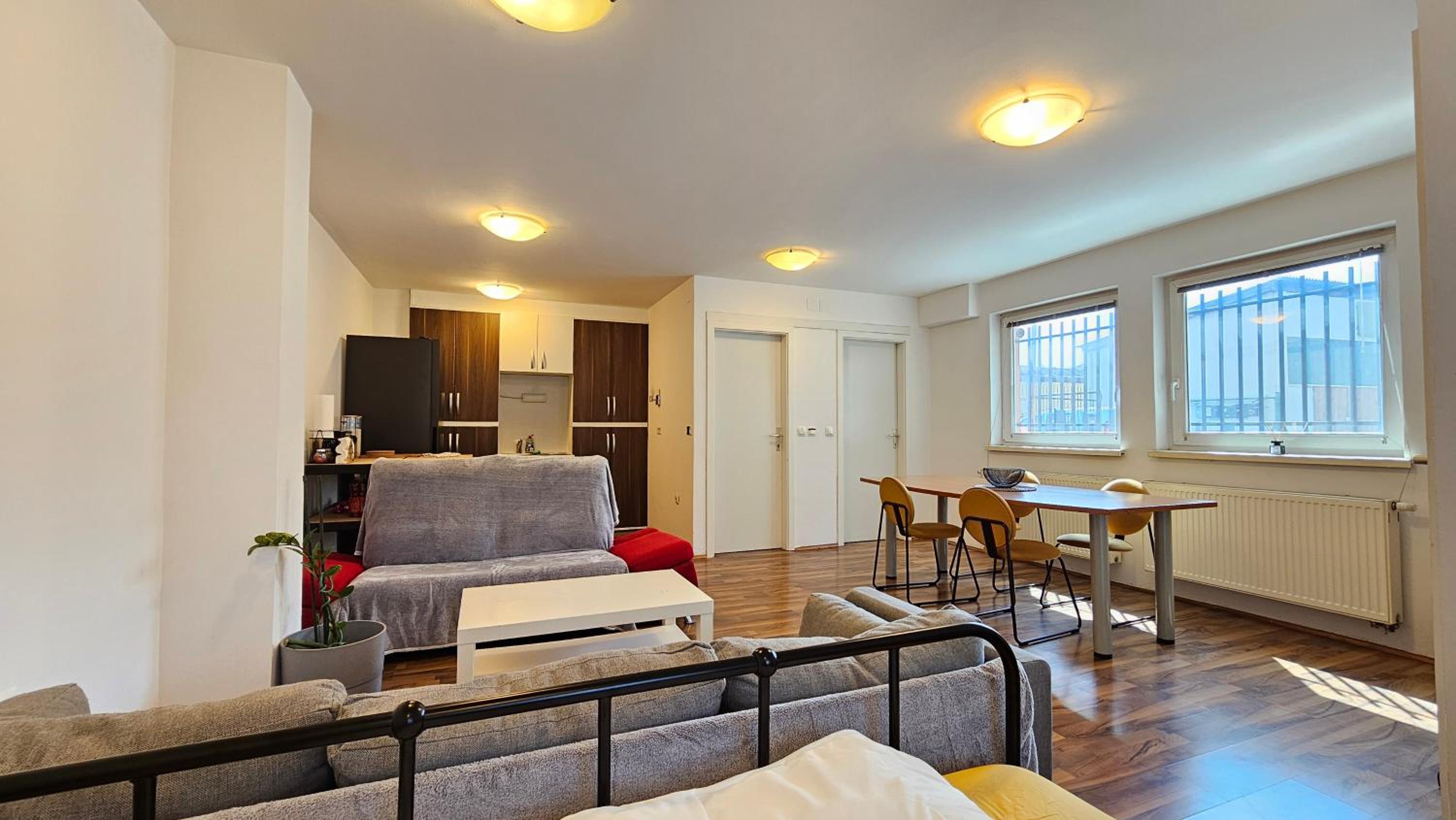 Industrial vibe flat