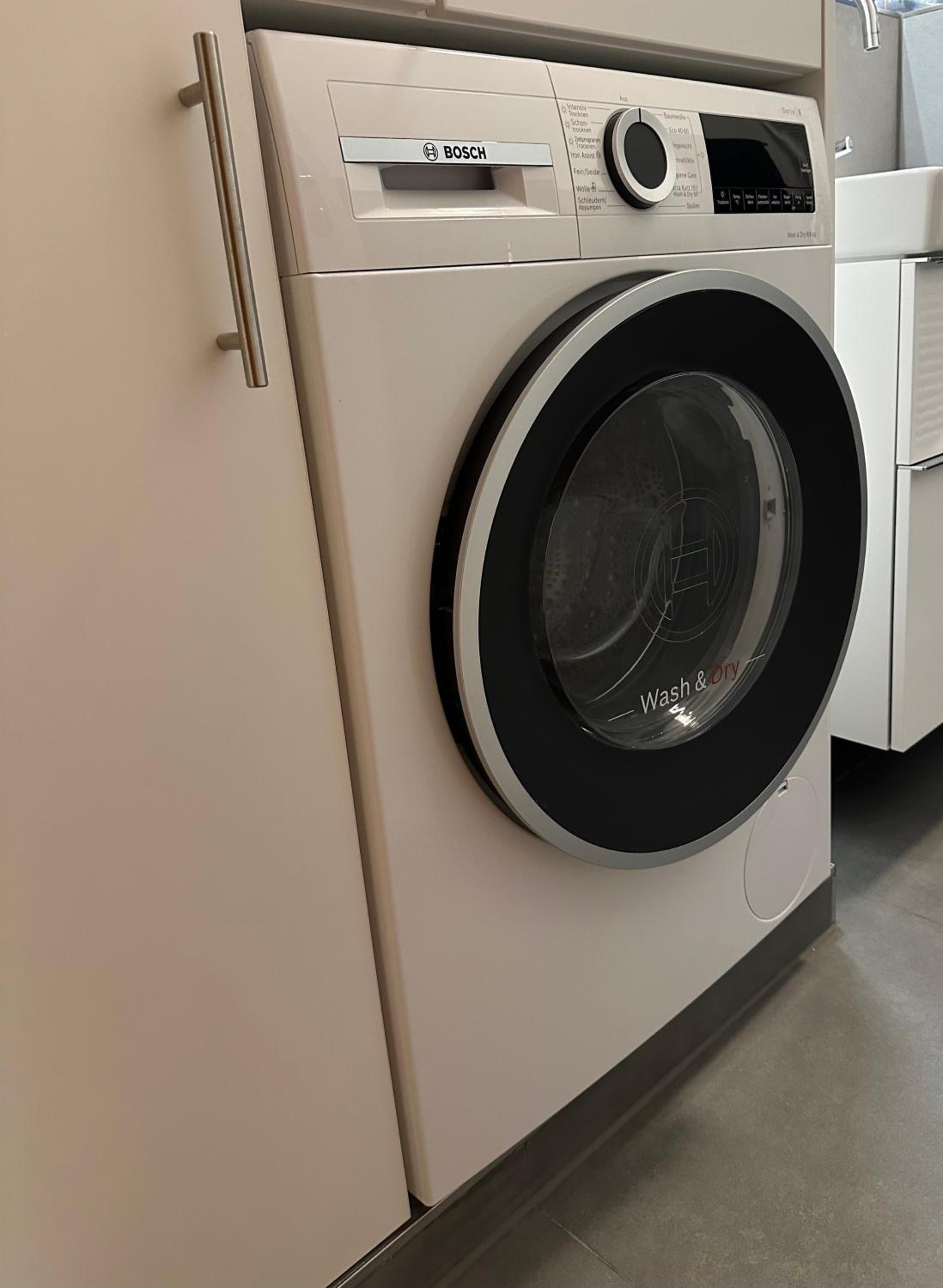 Frisch sanierte Altbauwohnung Helmholtzplatz