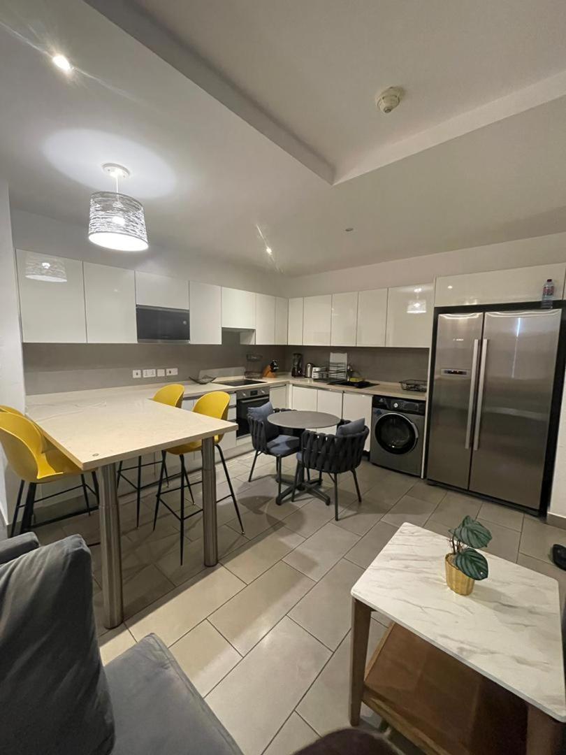 Luxury Labone Edge 2-bedroom apartment in Accra - FiveHills homes view 3