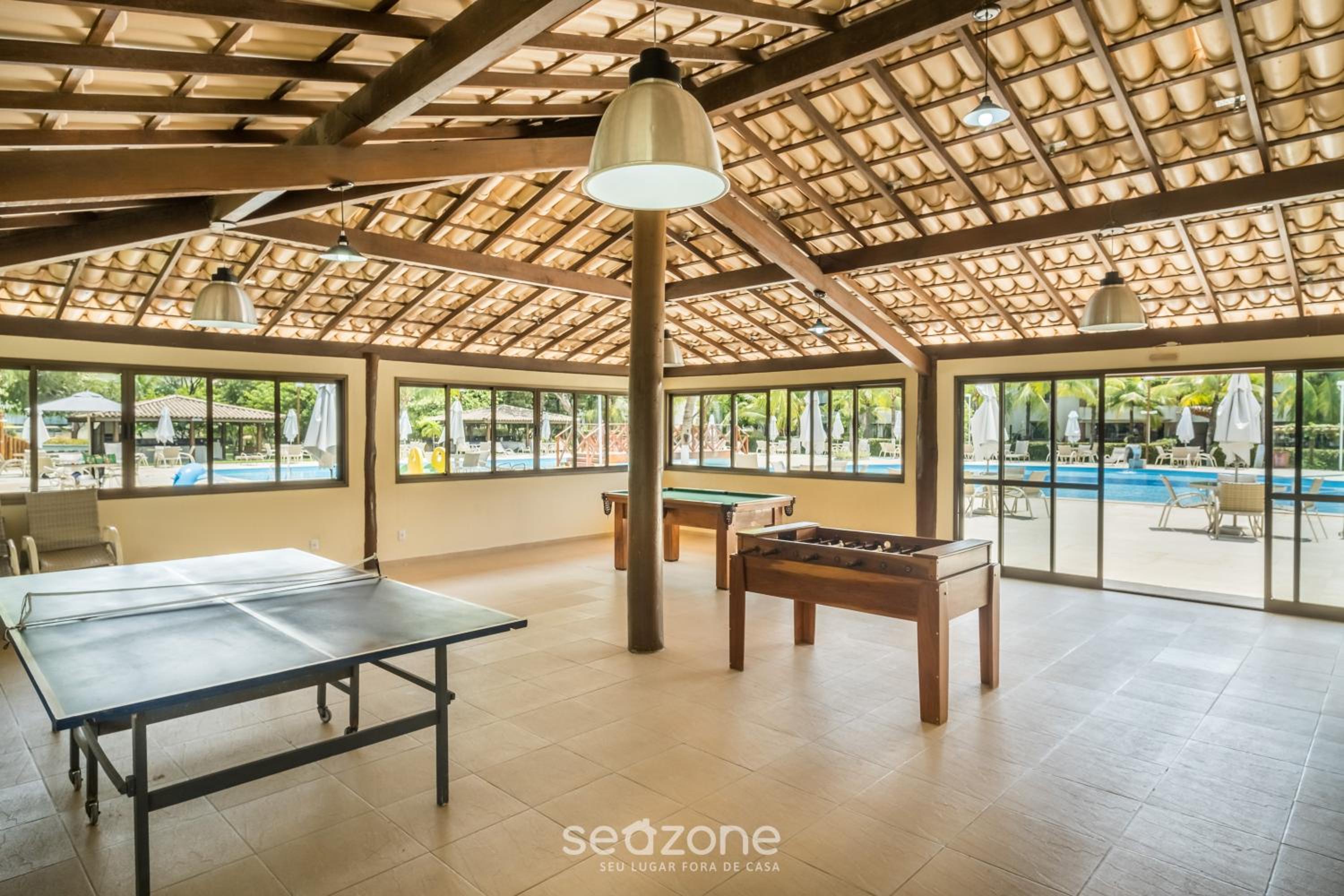 Comfortable apartment w pool in Guarajuba GCH0201.