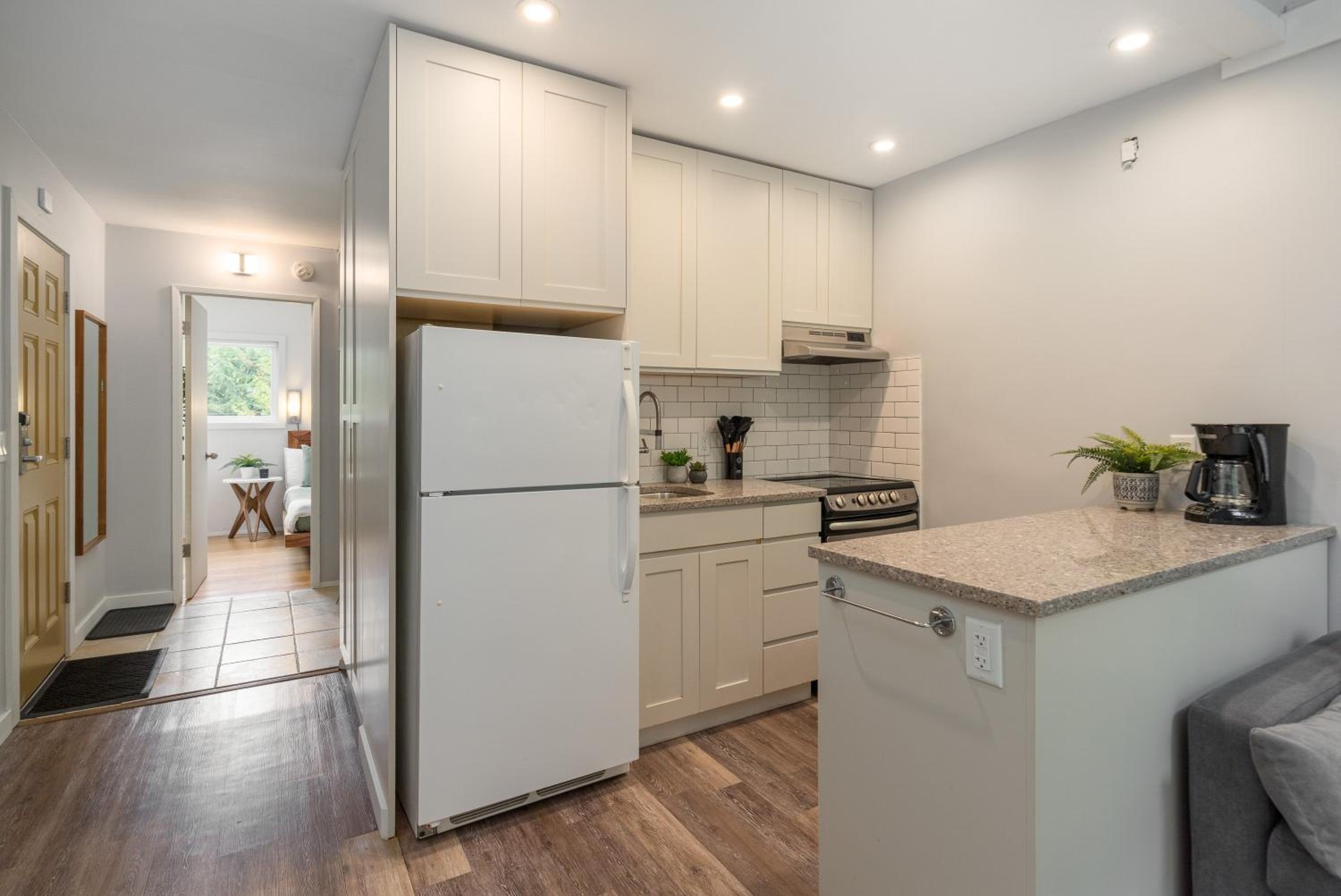 1BR in Gondola Village, Near Gondola, Free Parking, Updated Unit, Incredible Location