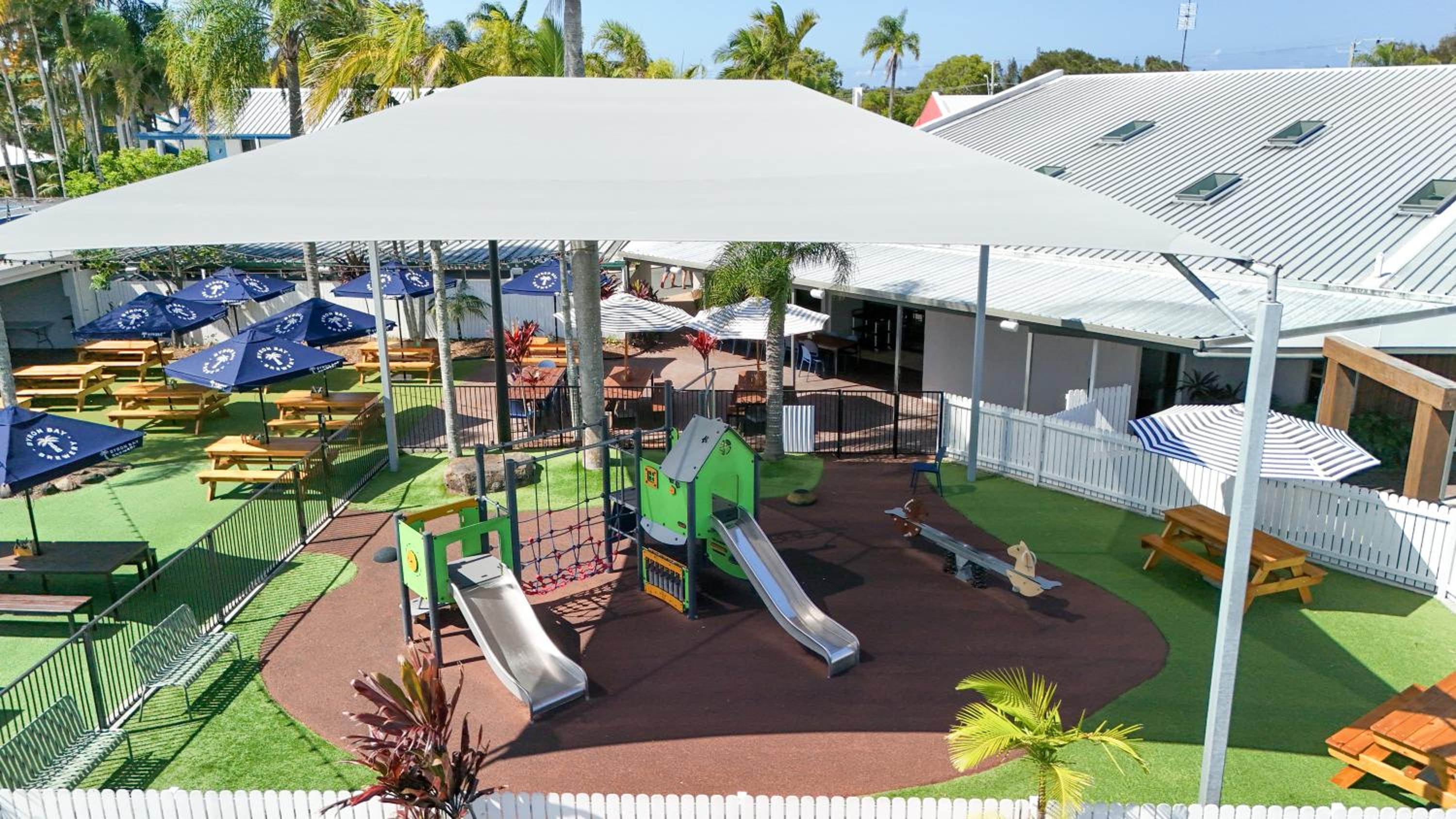 Currimundi Hotel