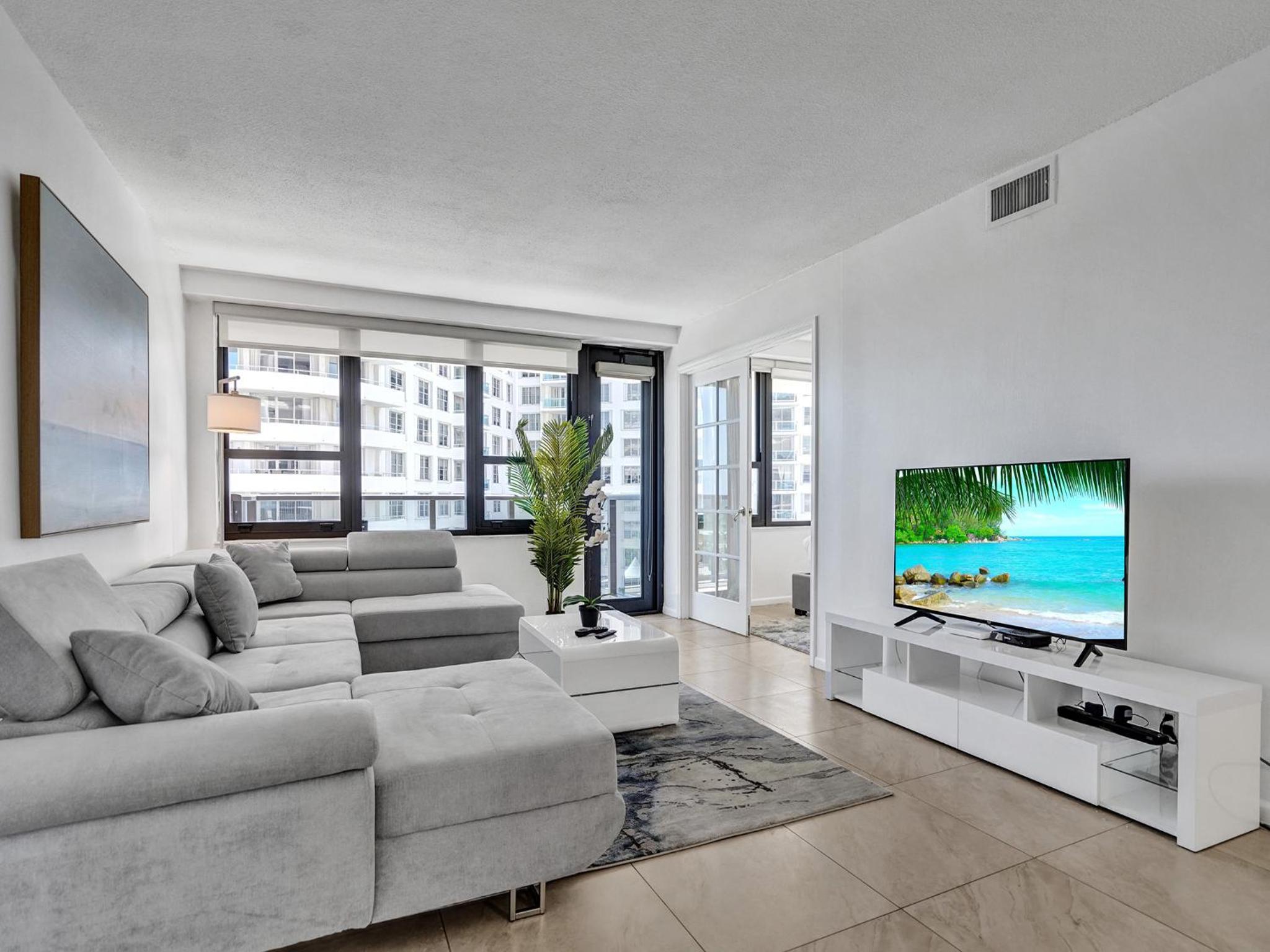 Cozy 2 Bedroom Ocean View Beach Service 707 view 5