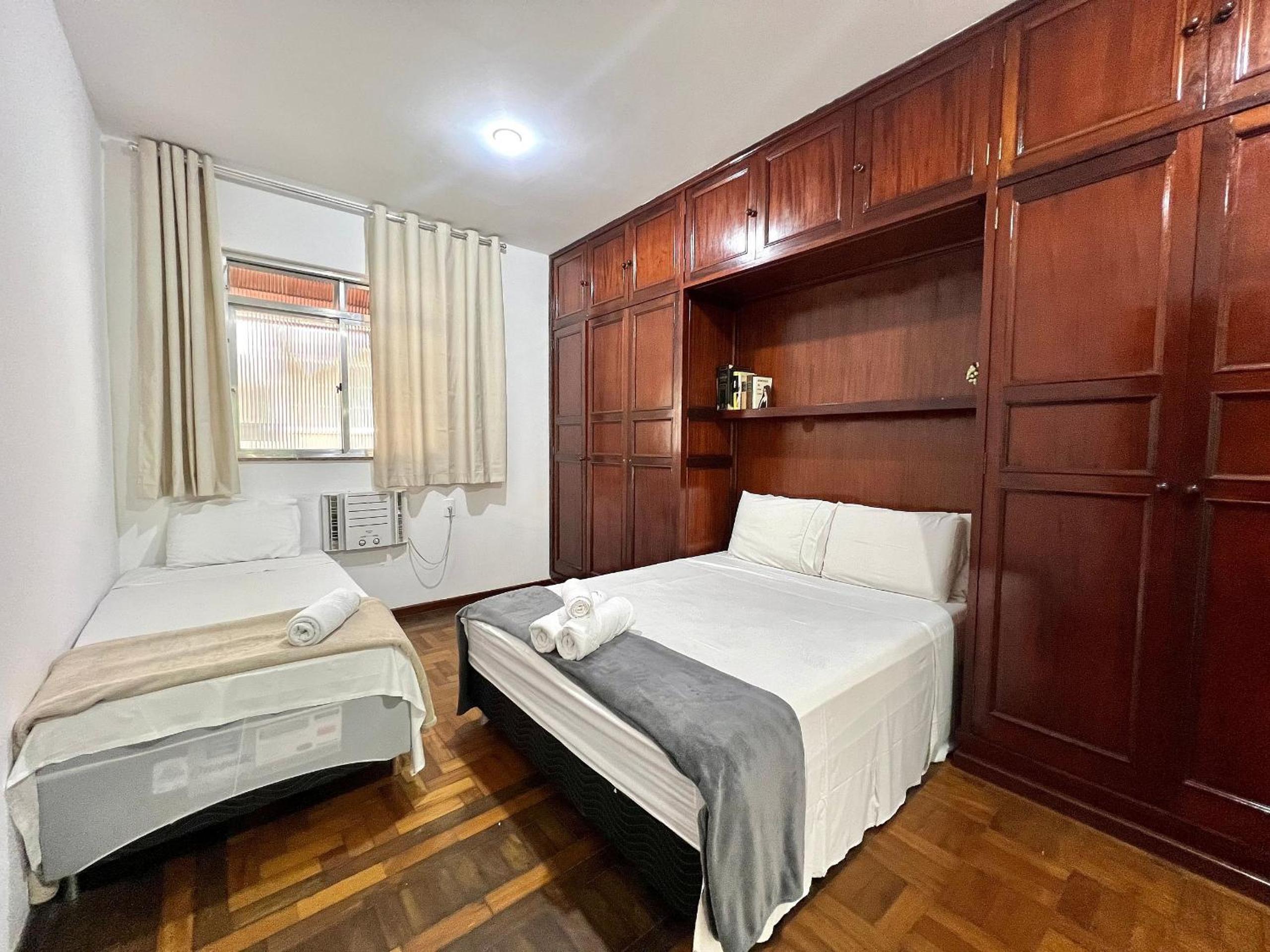 House in Copacabana - 2 Suites