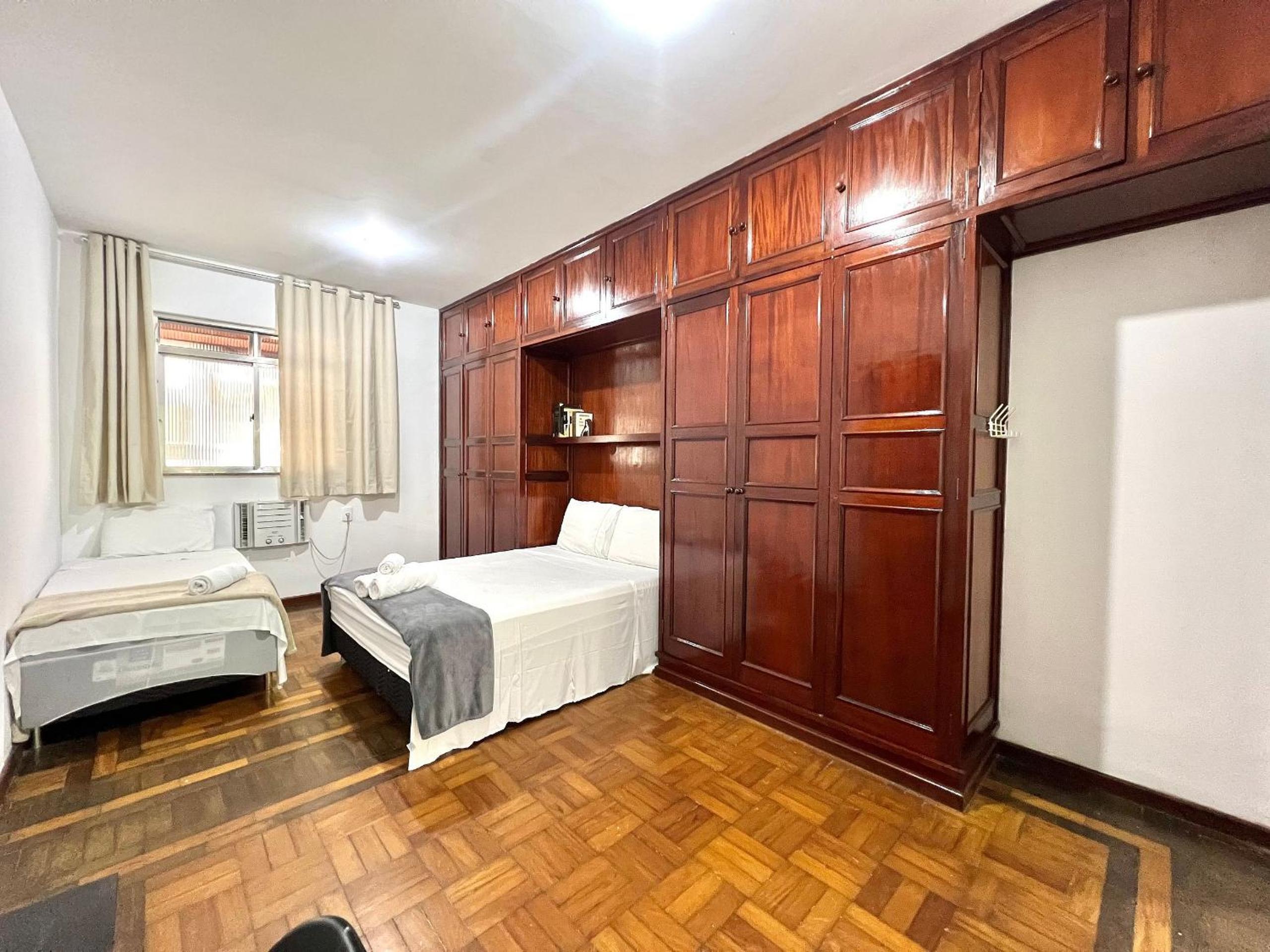 House in Copacabana - 2 Suites