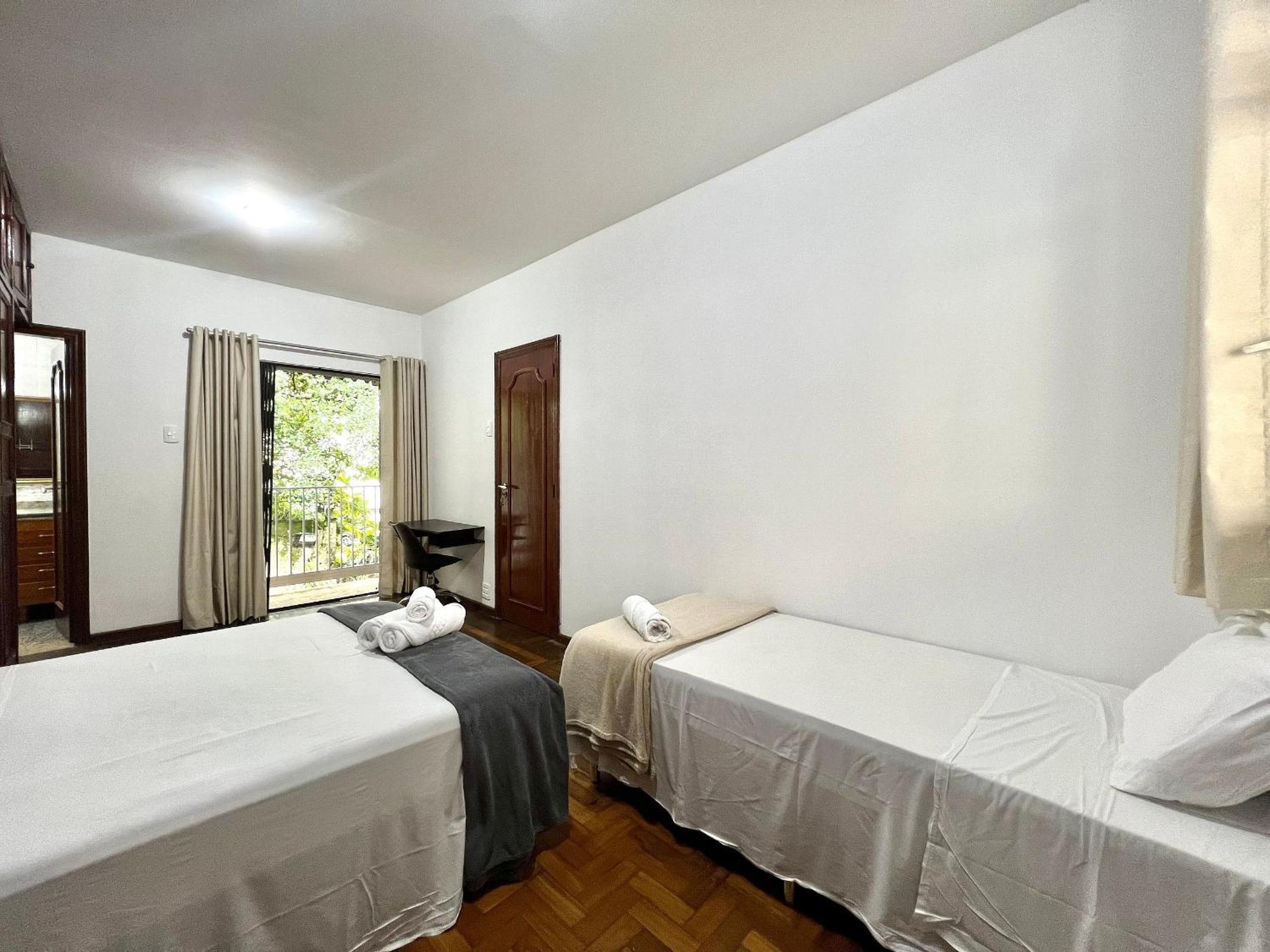 House in Copacabana - 2 Suites