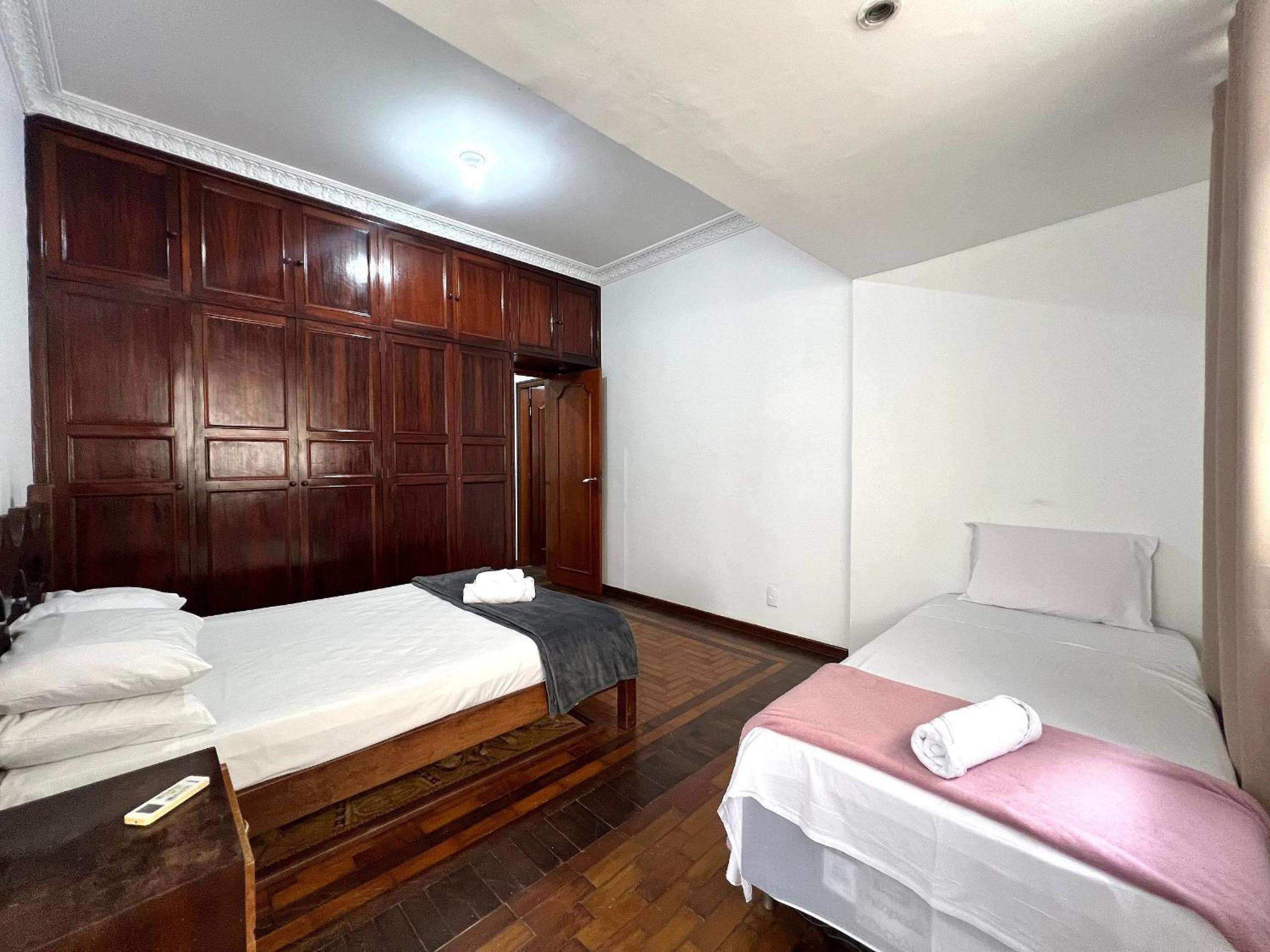 House in Copacabana - 2 Suites