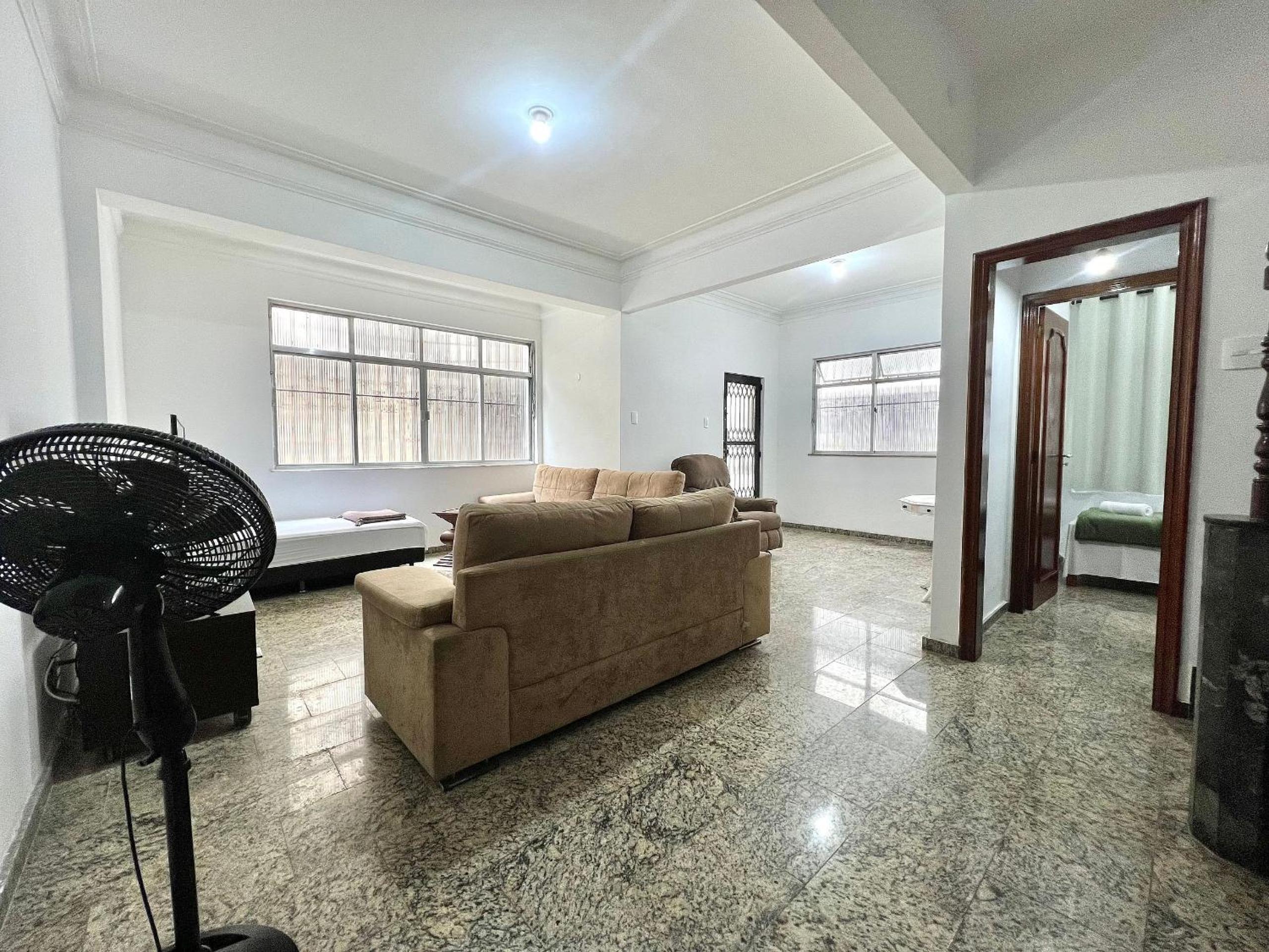 House in Copacabana - 2 Suites