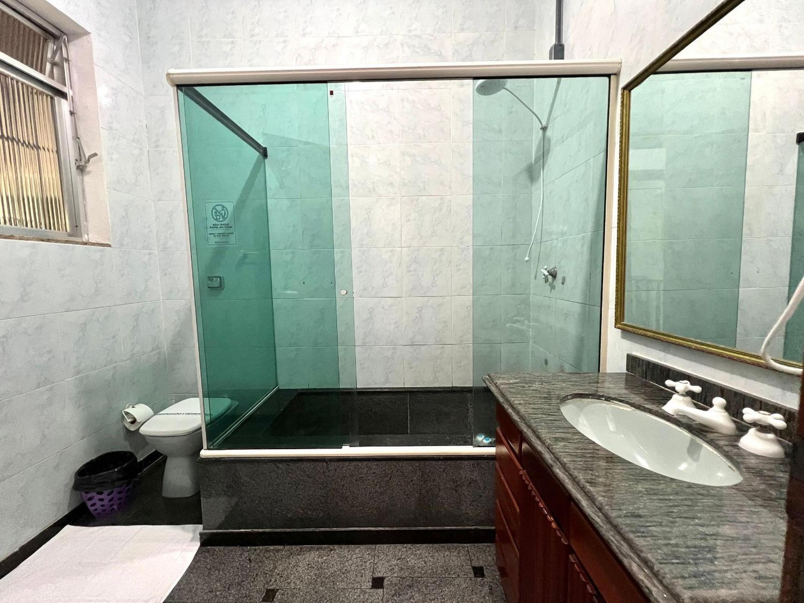 House in Copacabana - 2 Suites