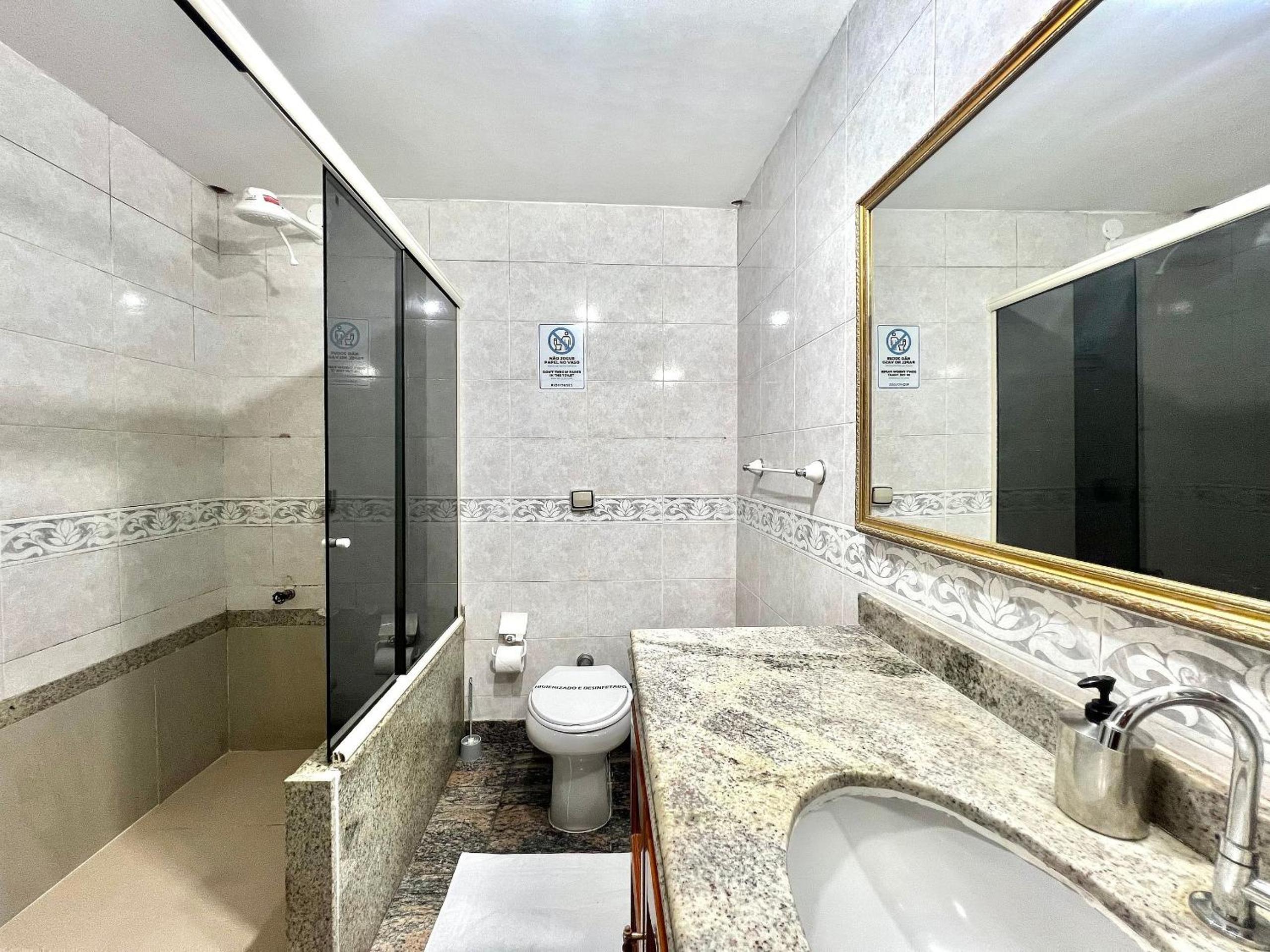 House in Copacabana - 2 Suites