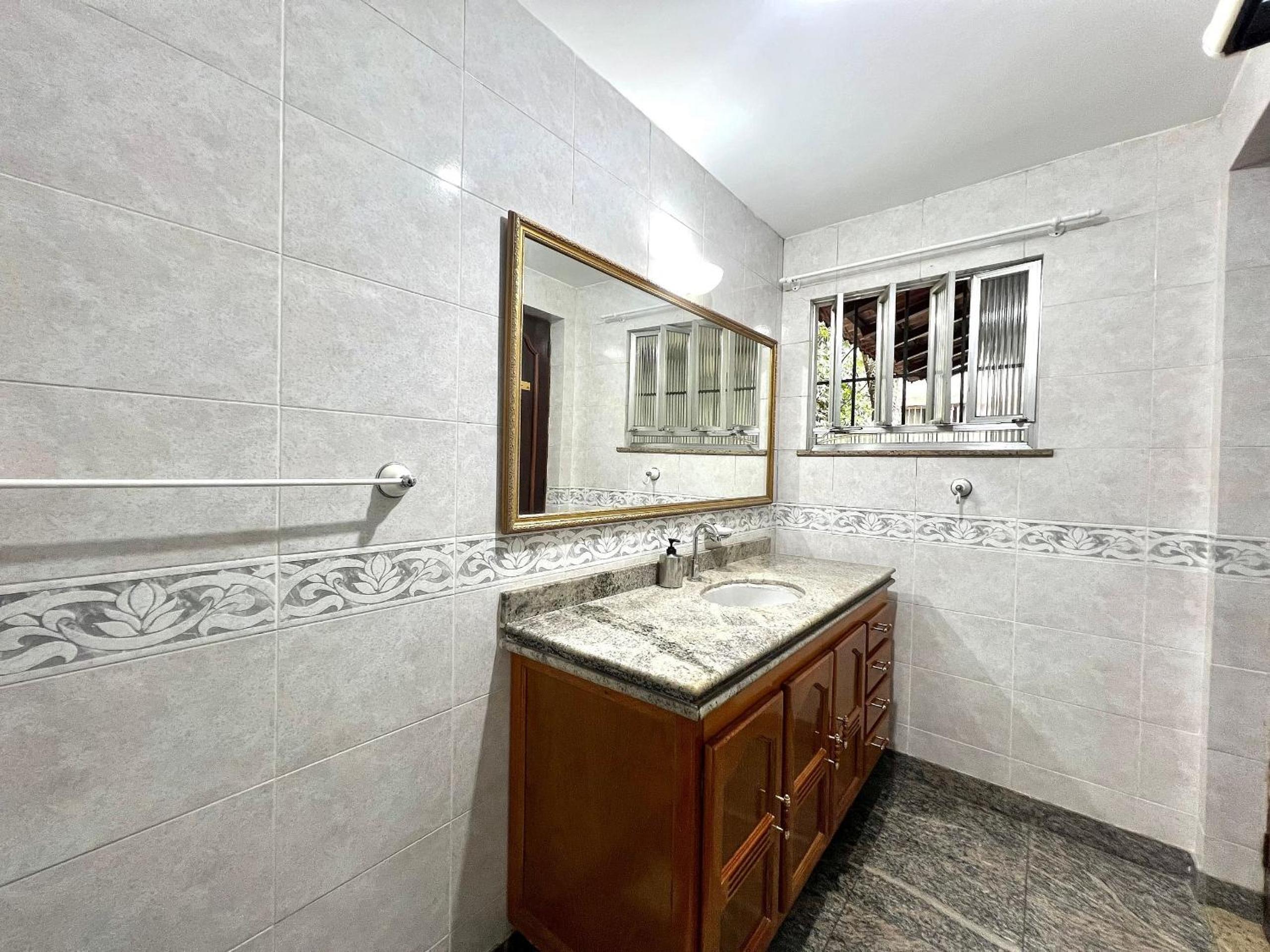 House in Copacabana - 2 Suites