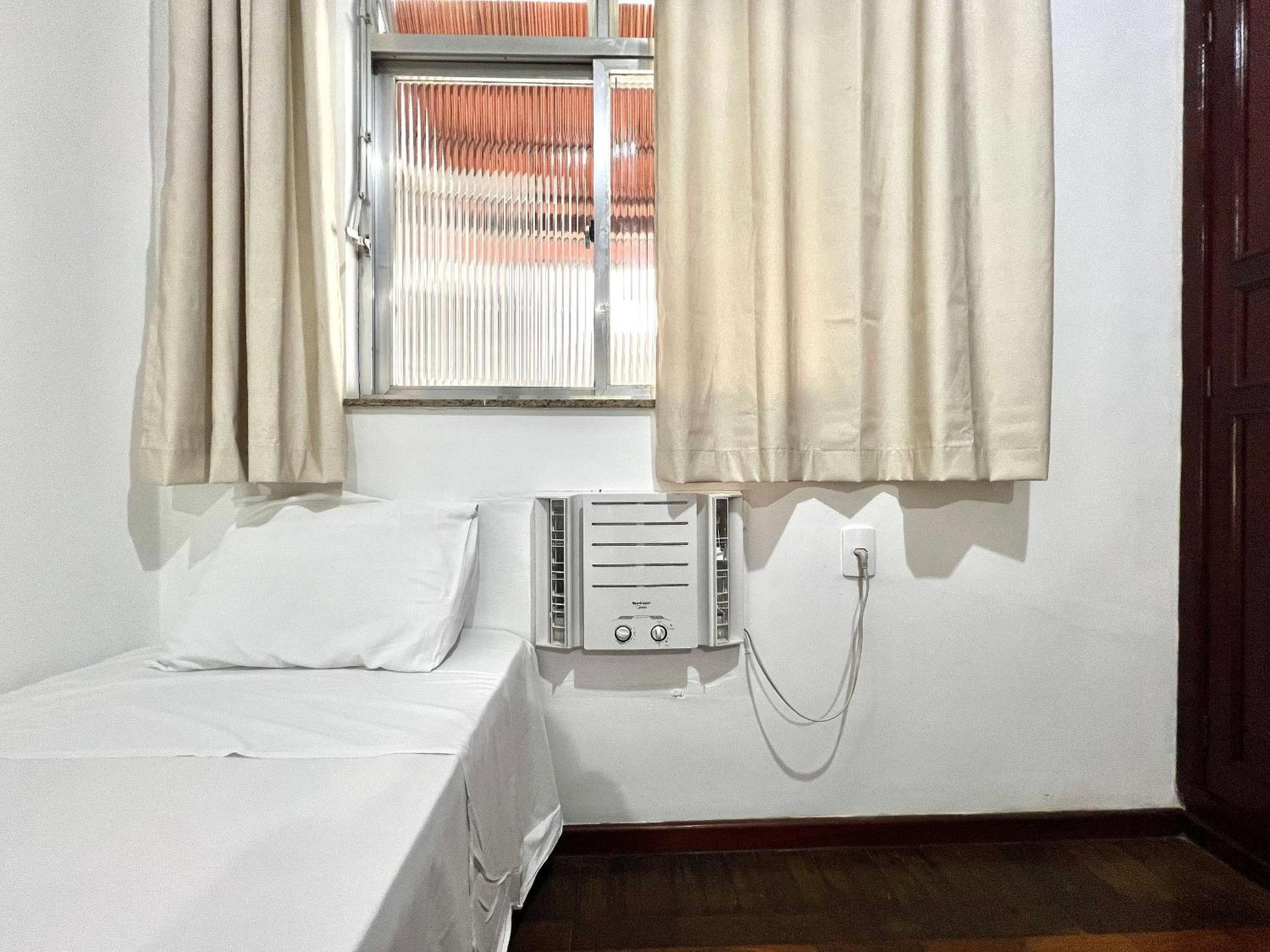House in Copacabana - 2 Suites