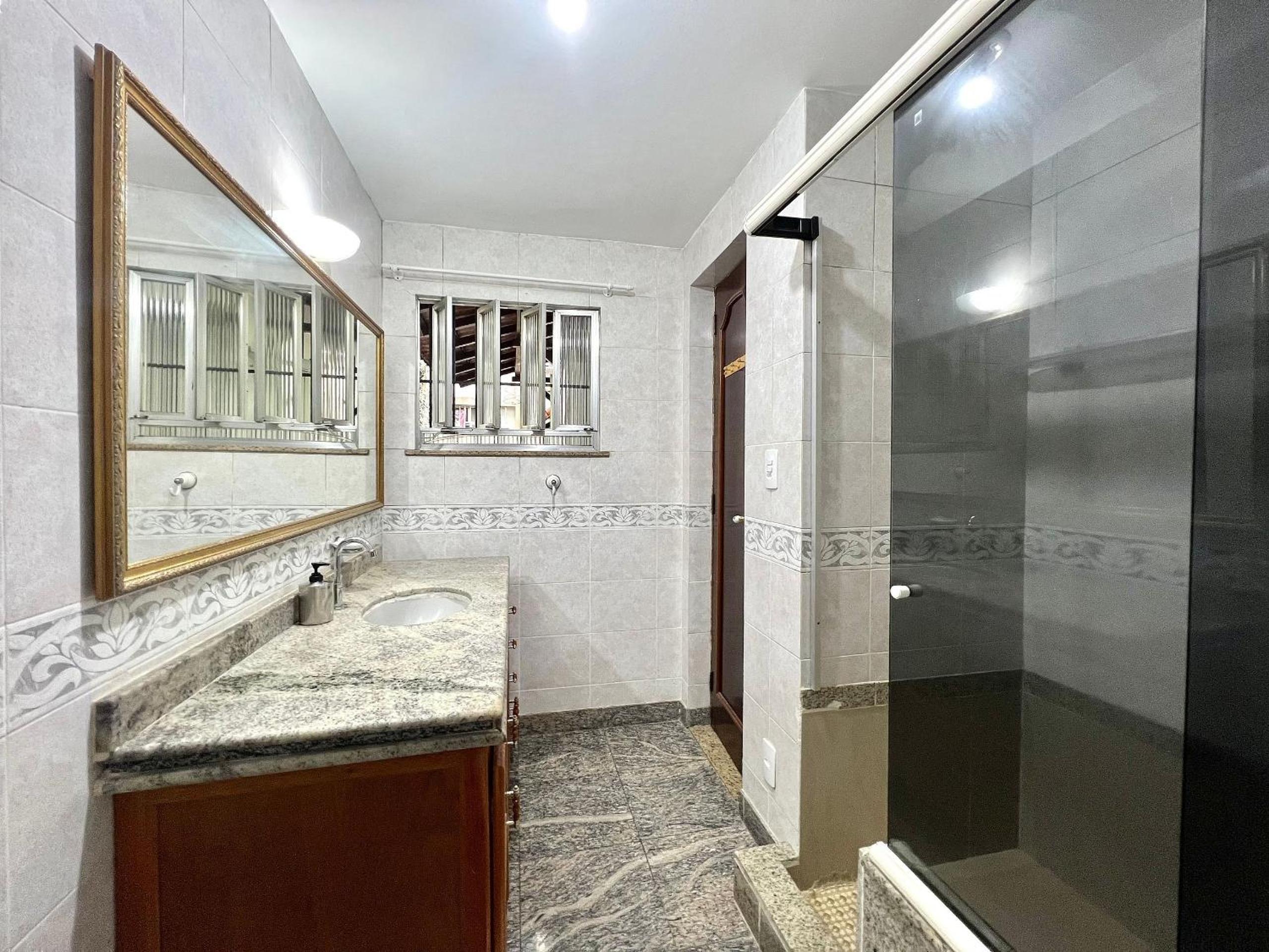 House in Copacabana - 2 Suites