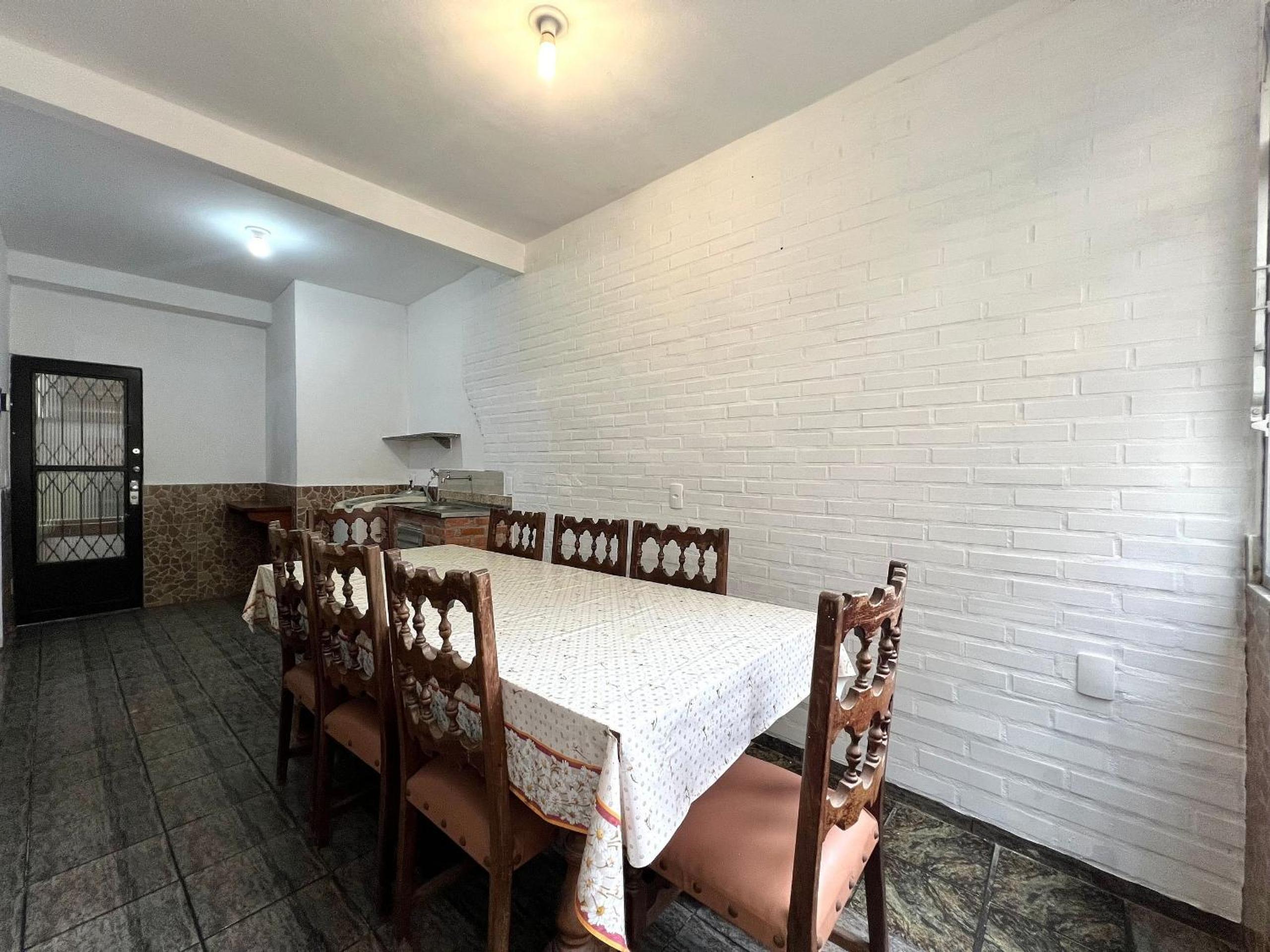House in Copacabana - 2 Suites