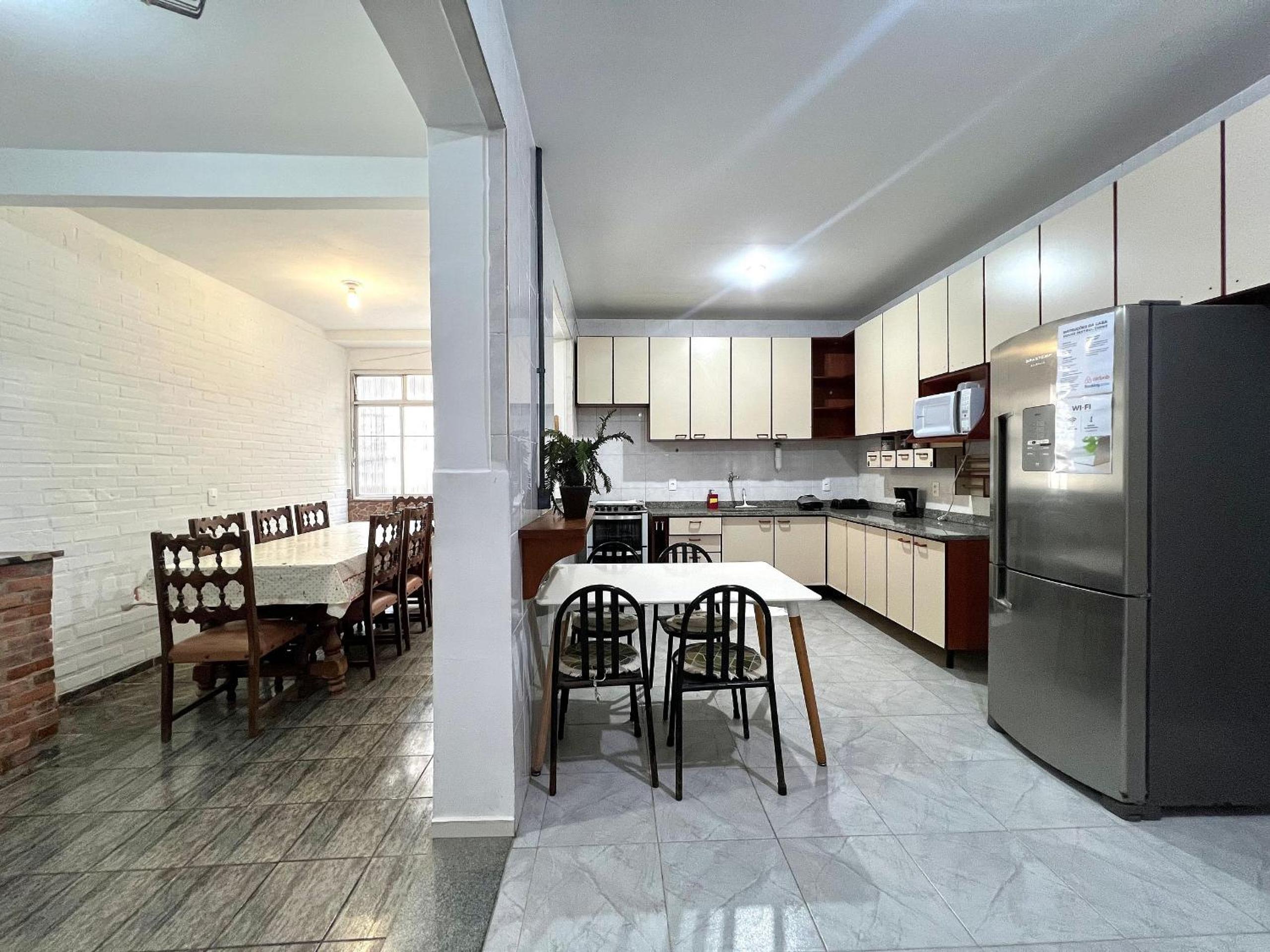 House in Copacabana - 2 Suites