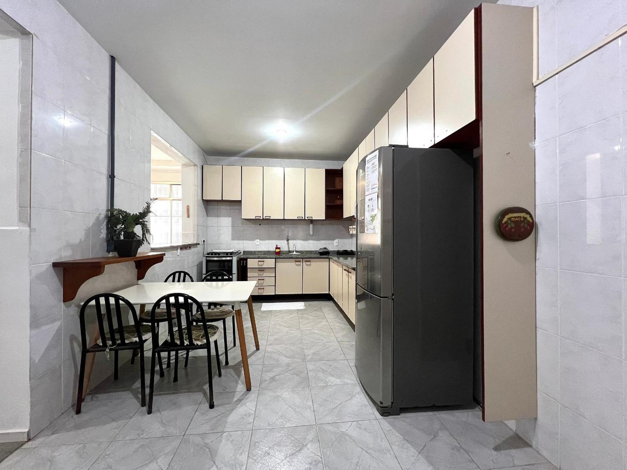 House in Copacabana - 2 Suites