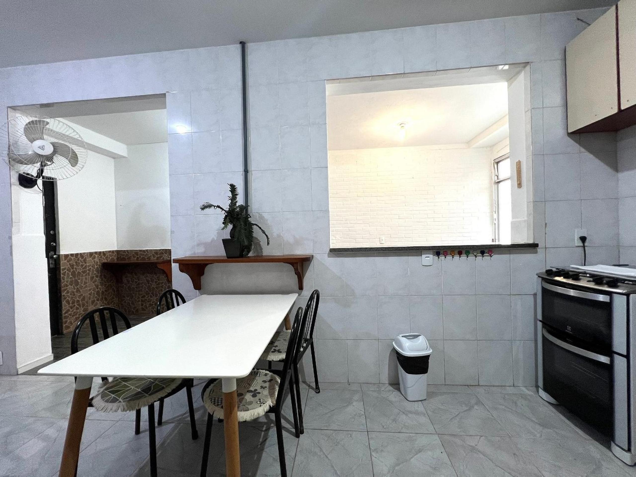 House in Copacabana - 2 Suites