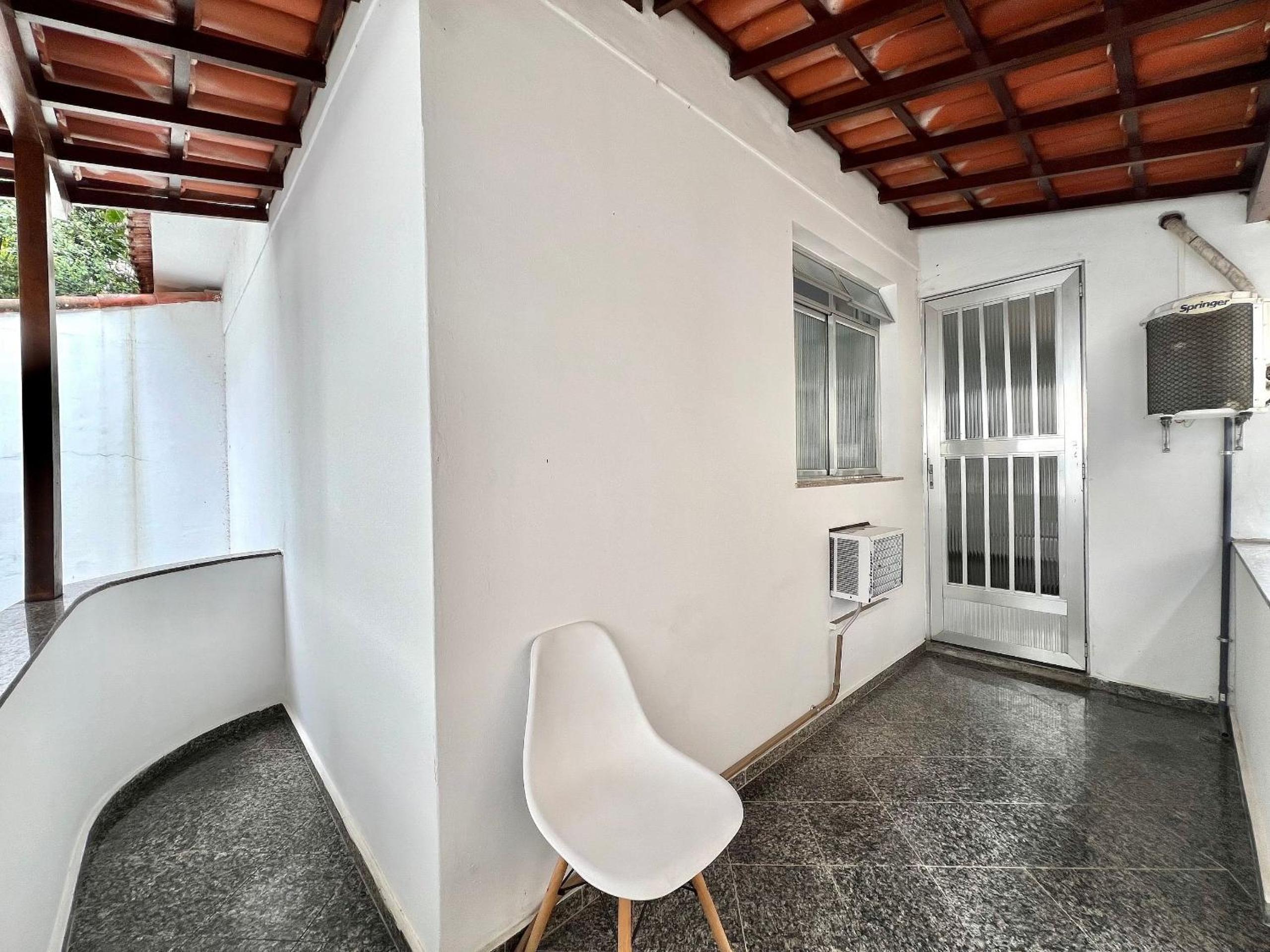 House in Copacabana - 2 Suites