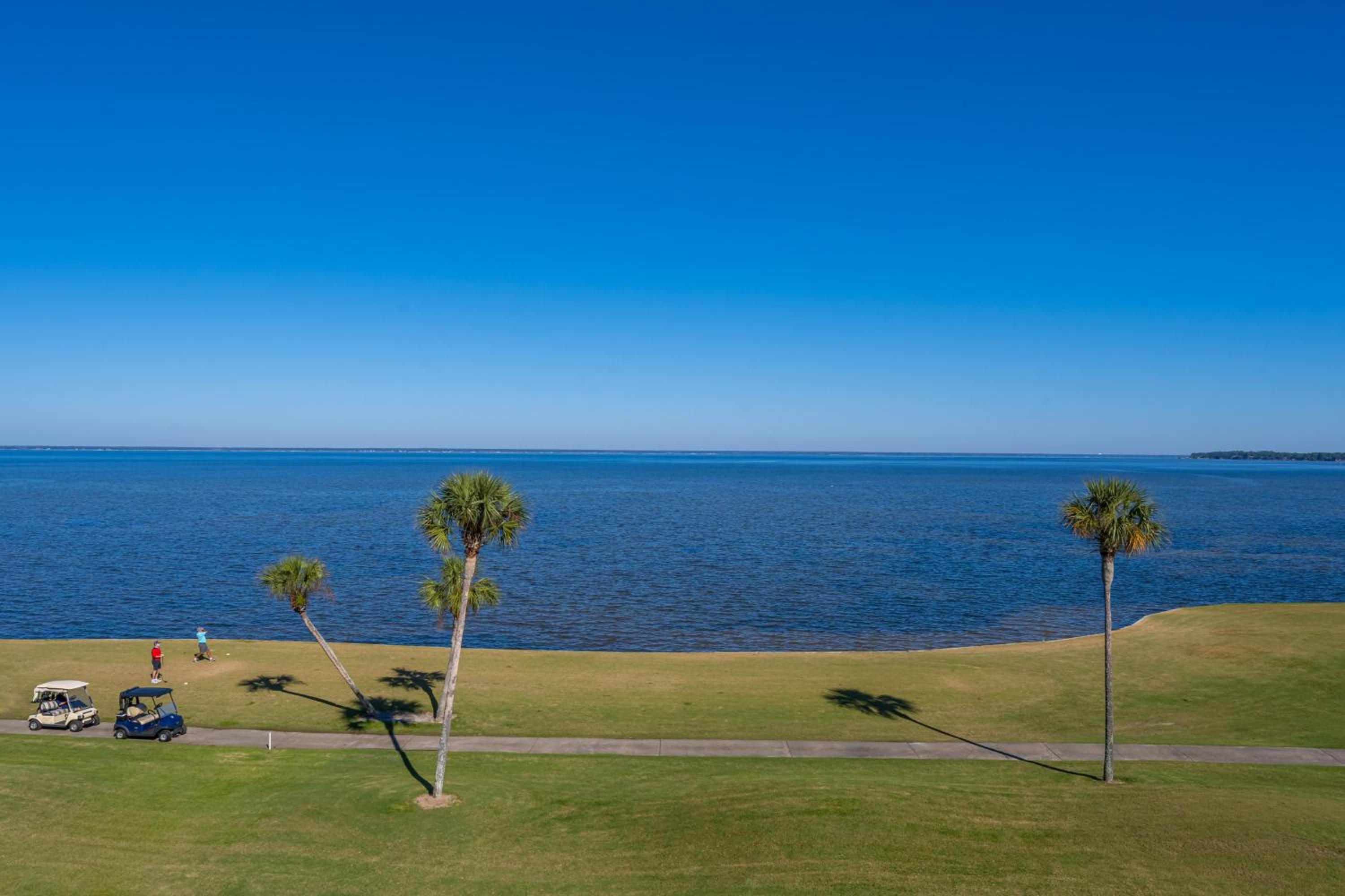 Players Club 18 view 5