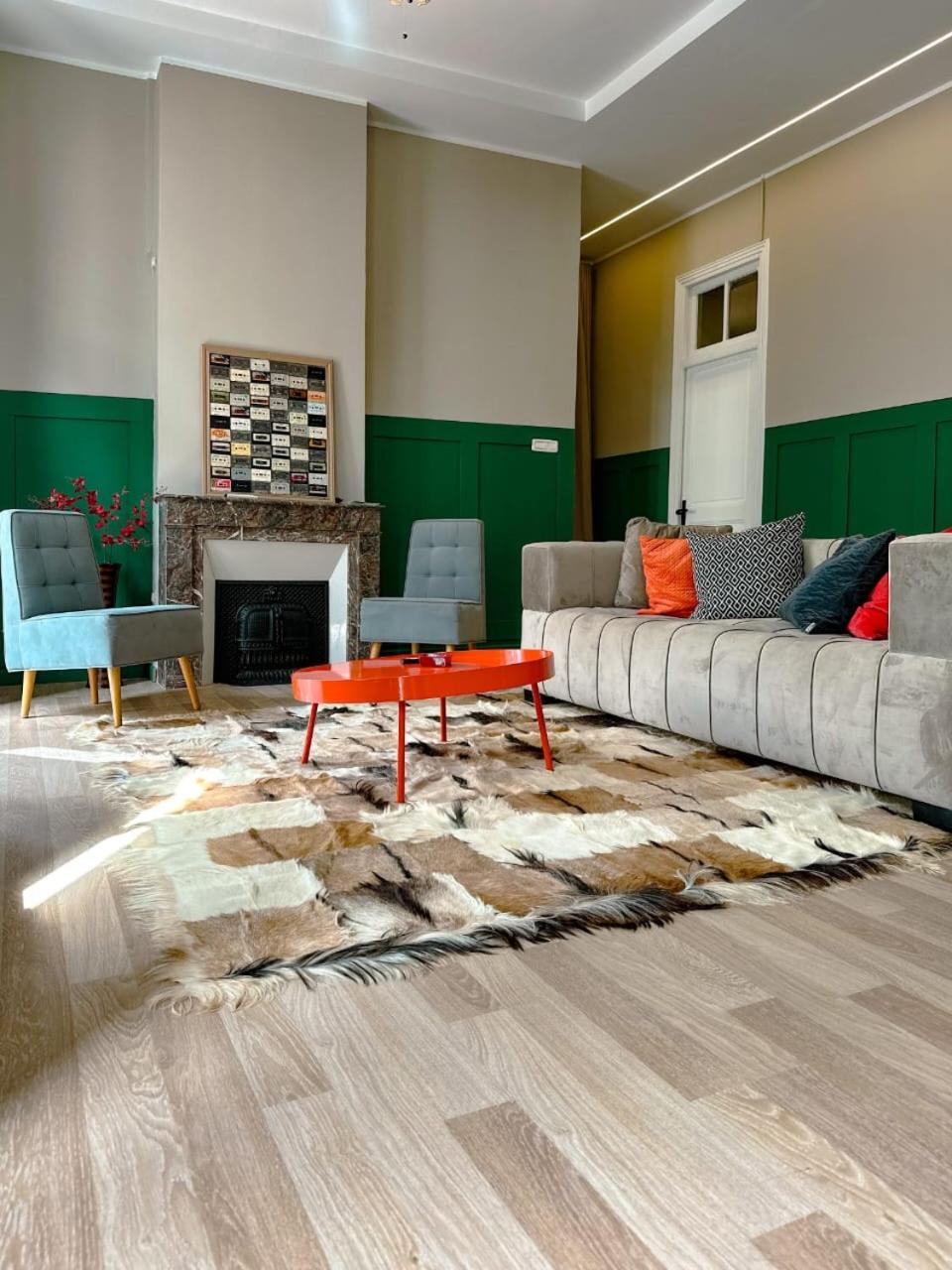 Cozy apartment in Tunis downtown view 2