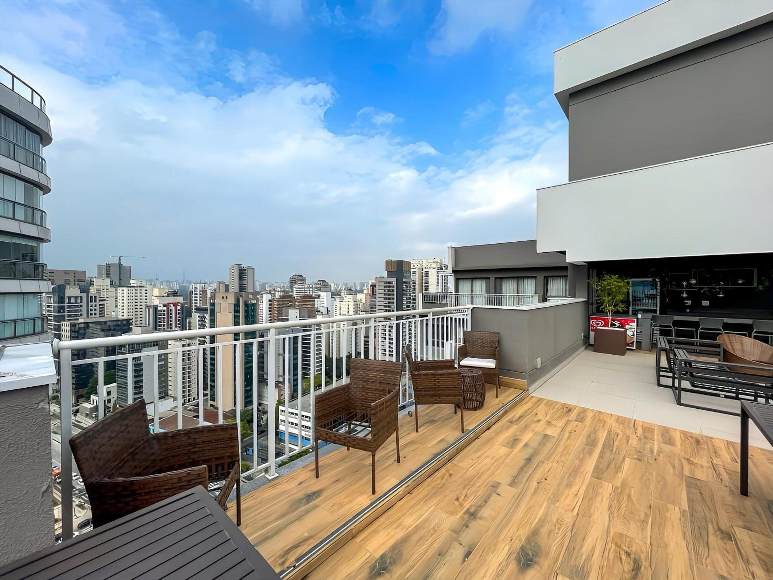 Condominium in Itaim, beautiful rooftop overlooking Ibira!!