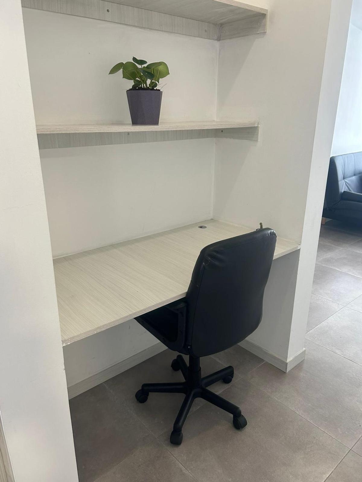 Modern and Comfortable Near Cable Plaza