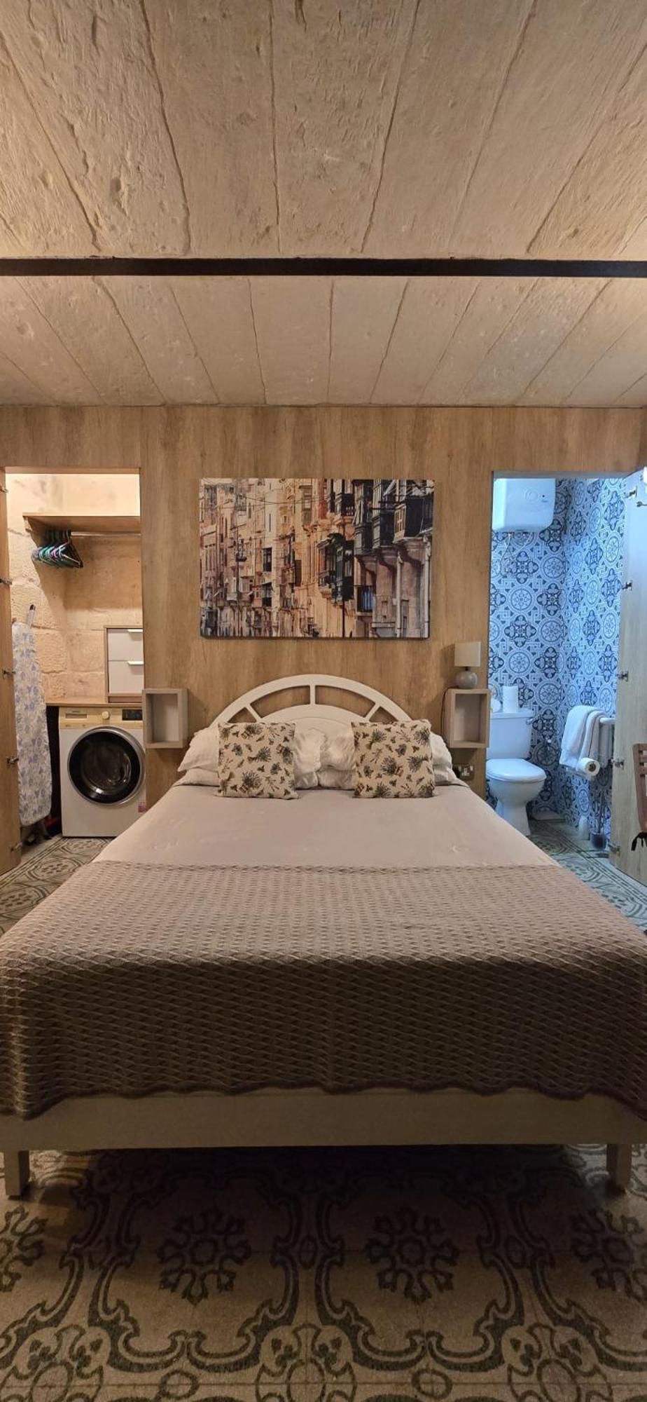 Servants' Quarters Studio Apartment photo 3